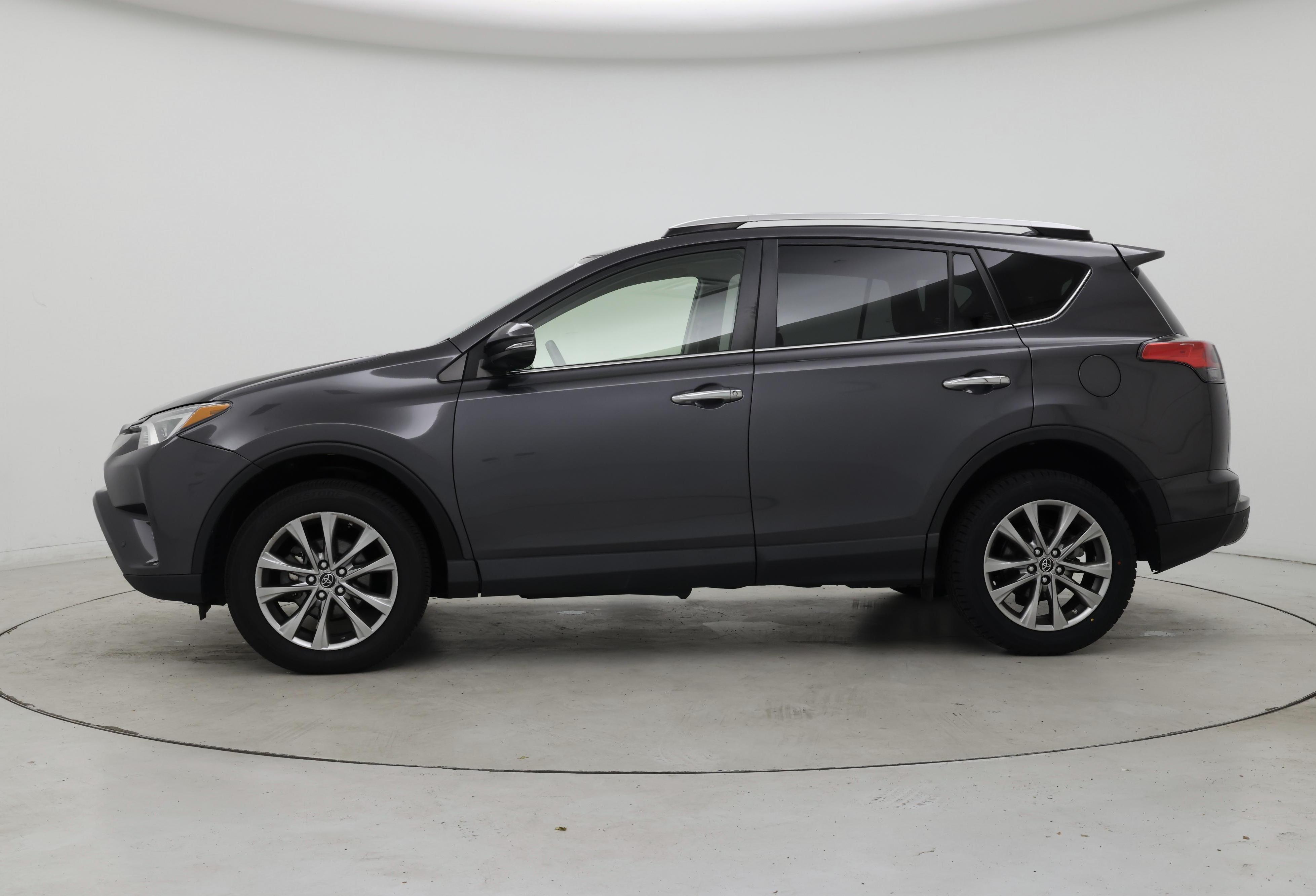 Thumbnail: 2016 Toyota RAV4 - 3