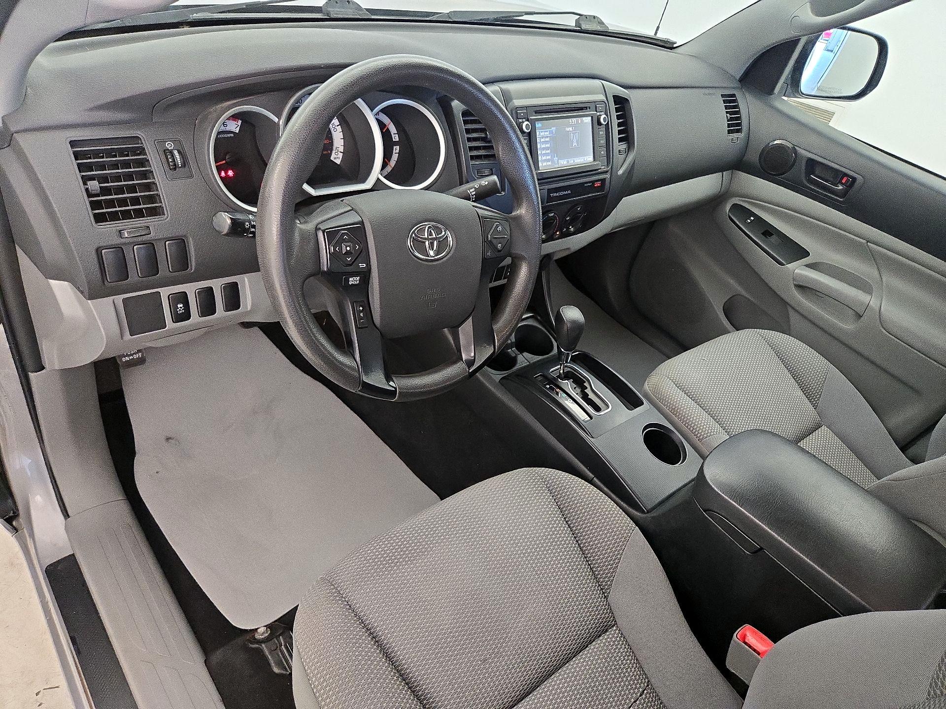 Thumbnail: 2015 Toyota Tacoma - 9