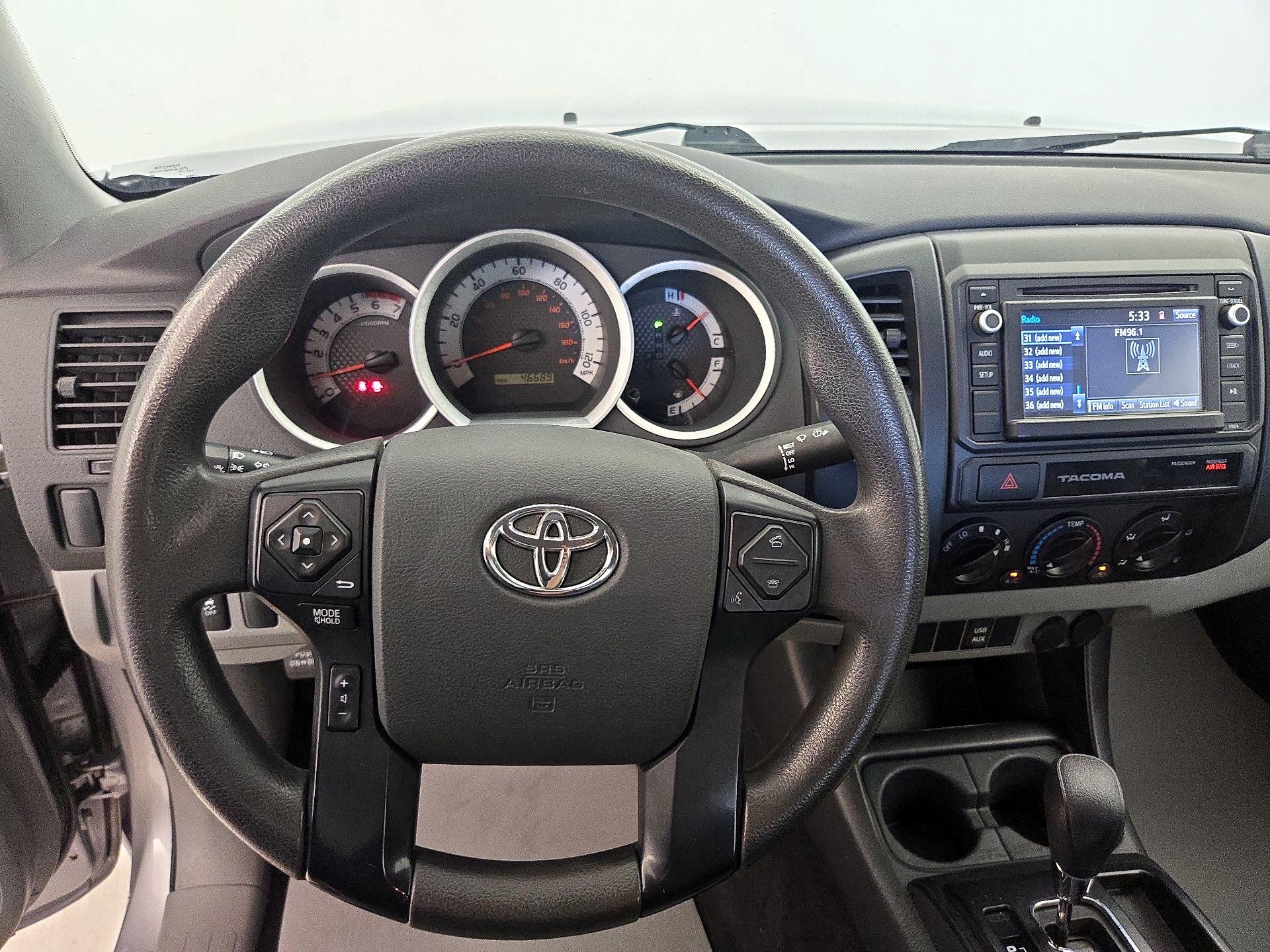 Thumbnail: 2015 Toyota Tacoma - 10