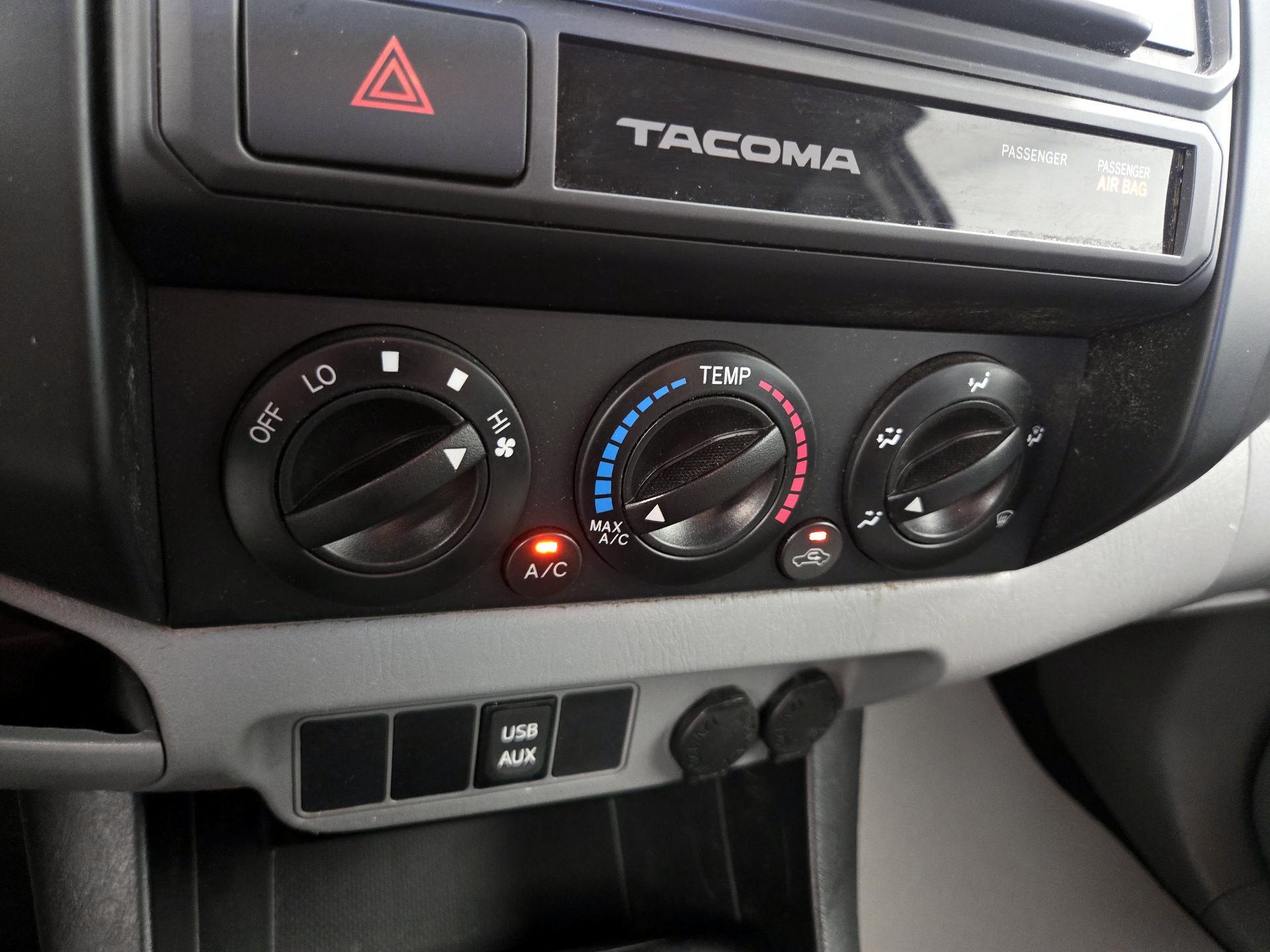 Thumbnail: 2015 Toyota Tacoma - 15