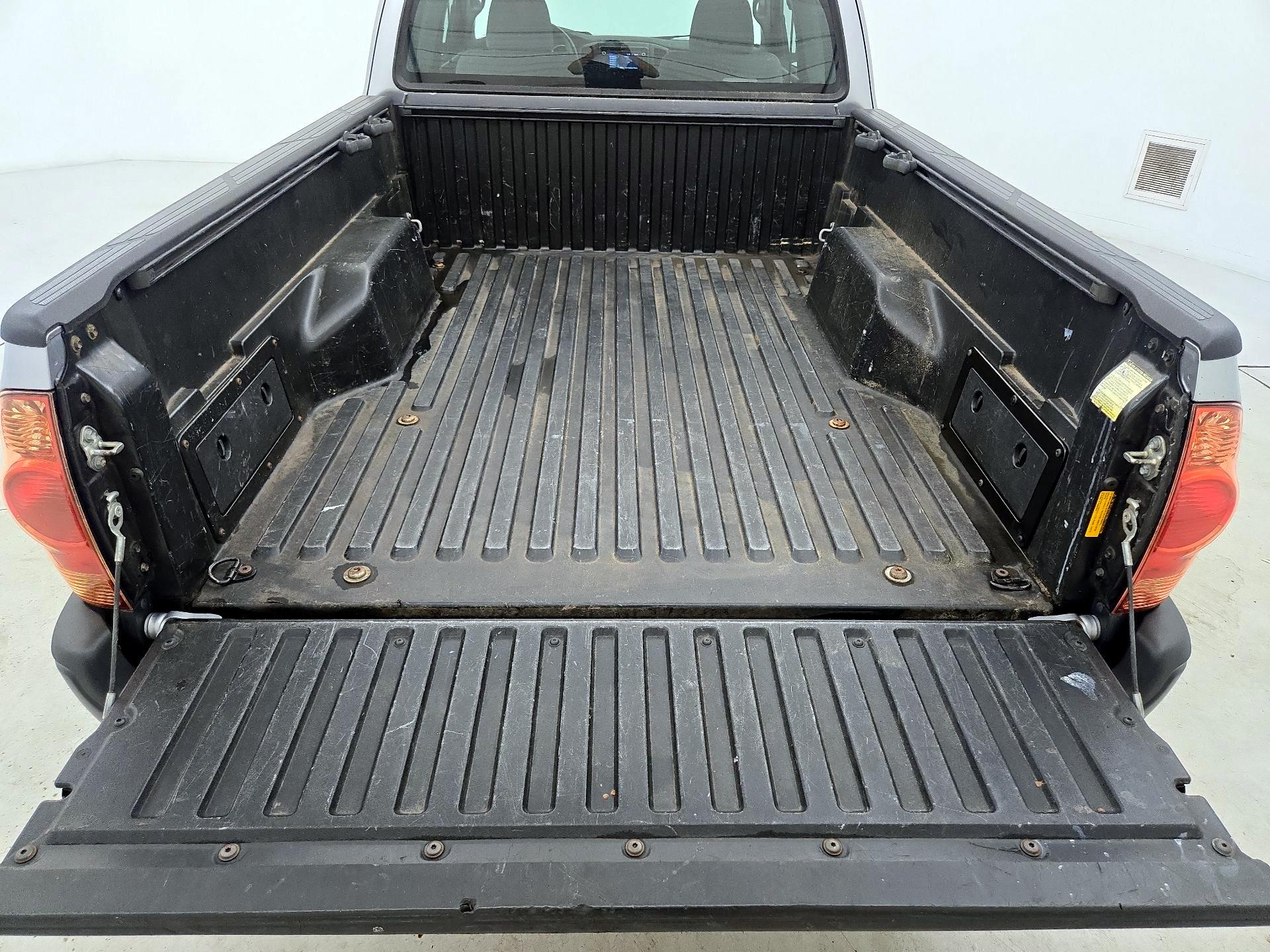 Thumbnail: 2015 Toyota Tacoma - 19