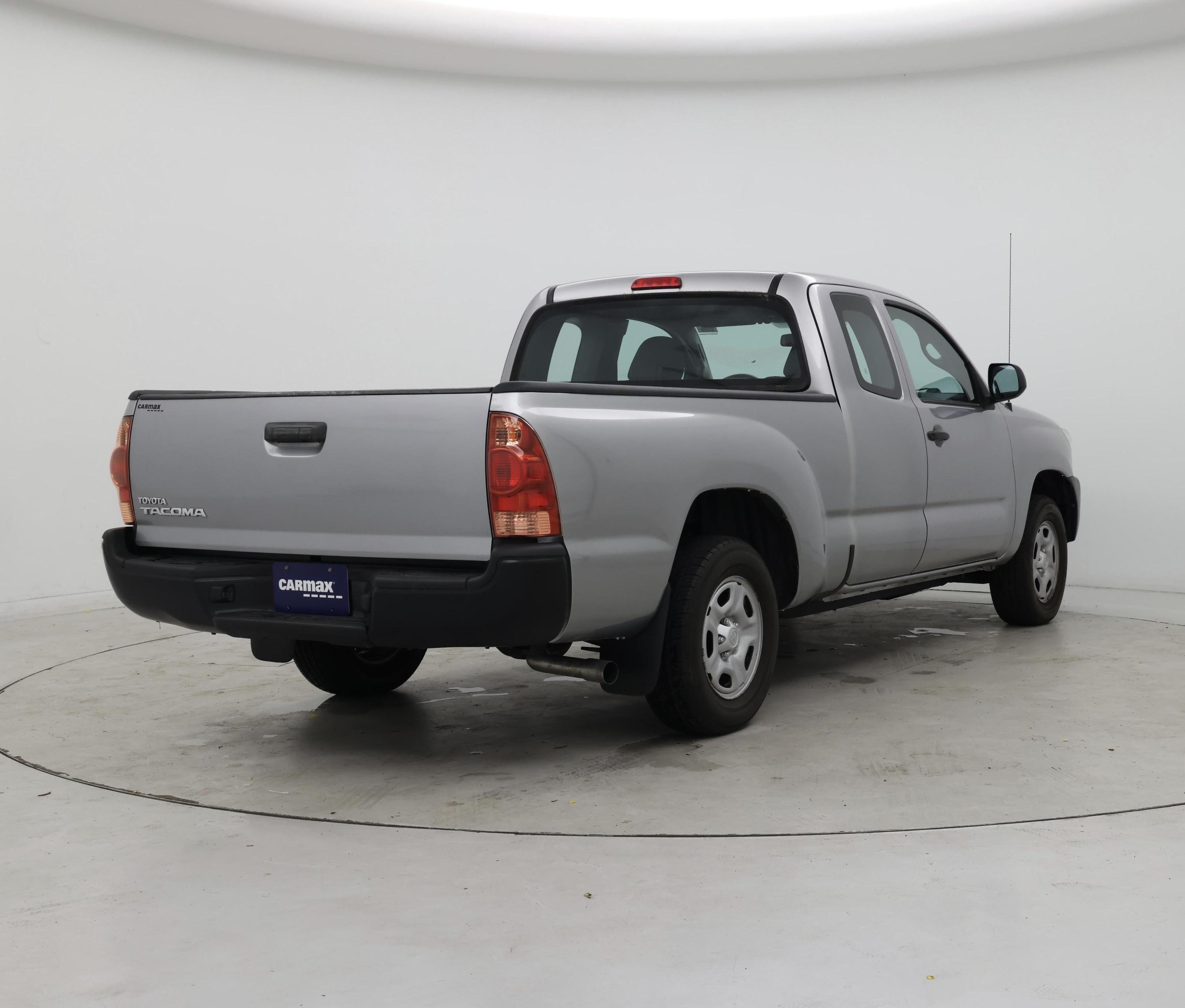Thumbnail: 2015 Toyota Tacoma - 8