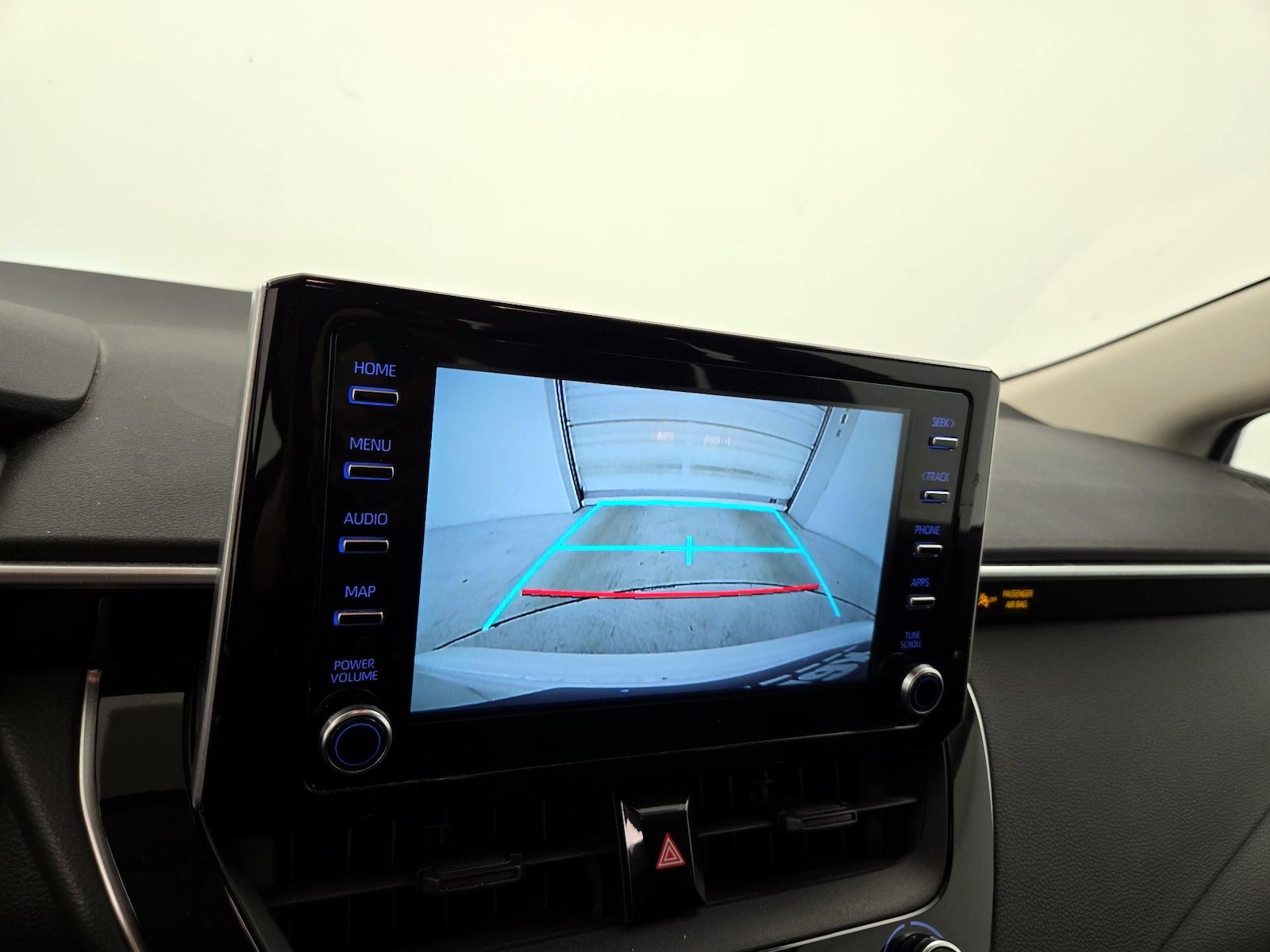 2020 Toyota Corolla LE - Photo 15