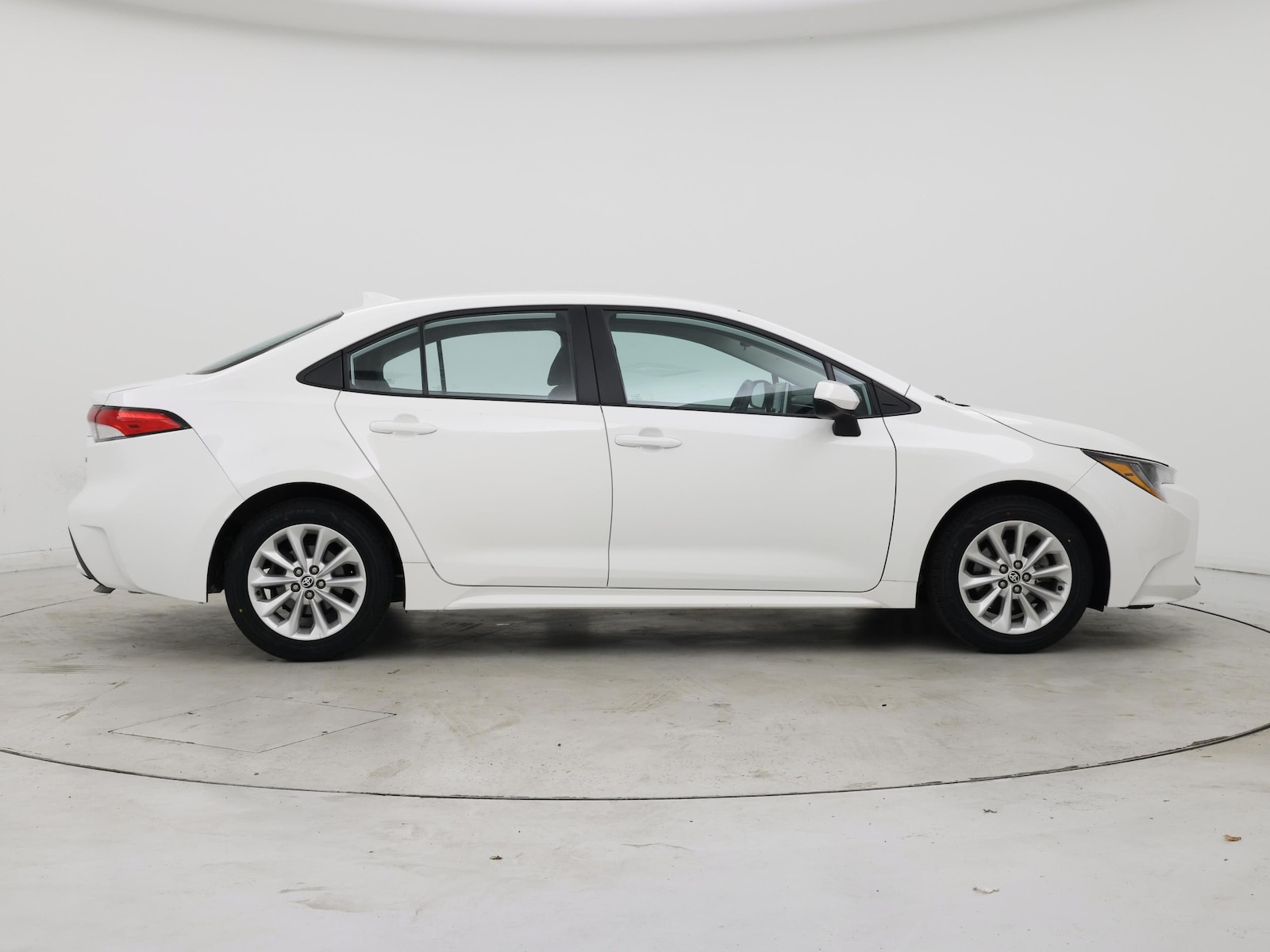 2020 Toyota Corolla LE - Photo 8