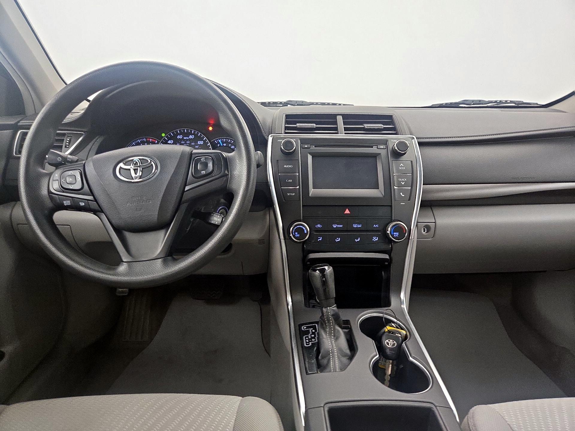 Thumbnail: 2015 Toyota Camry - 9