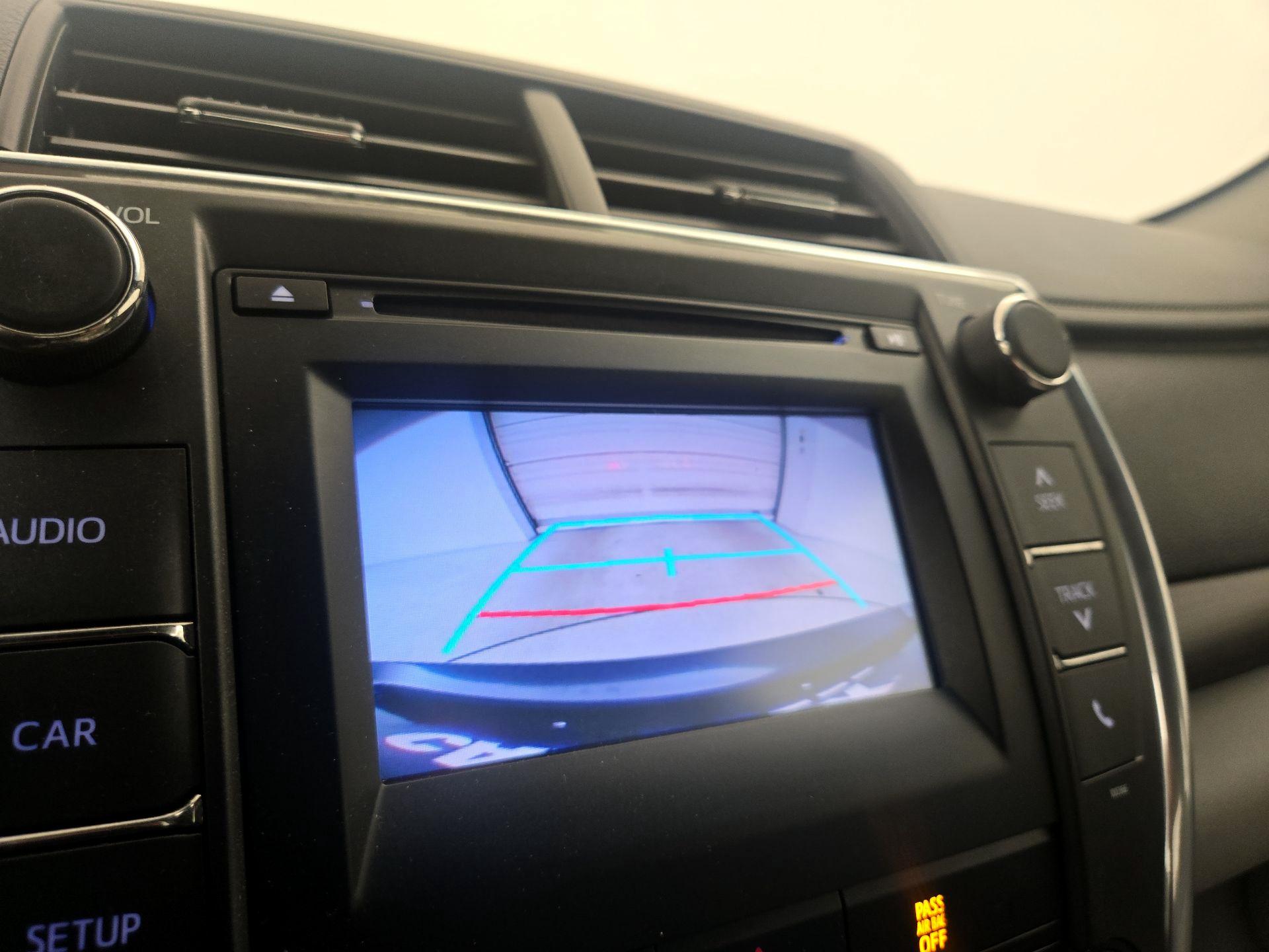 Thumbnail: 2015 Toyota Camry - 14