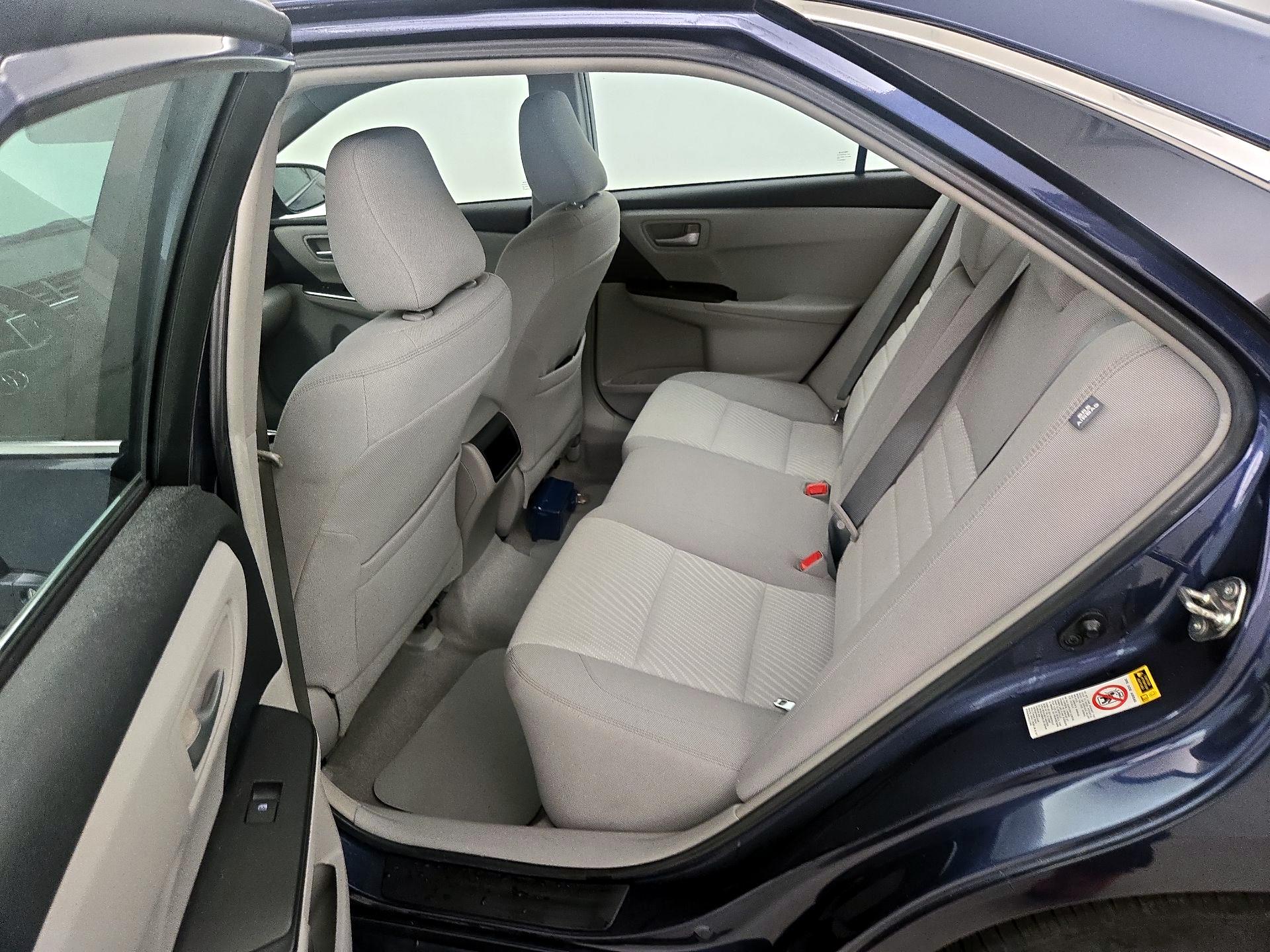 Thumbnail: 2015 Toyota Camry - 19