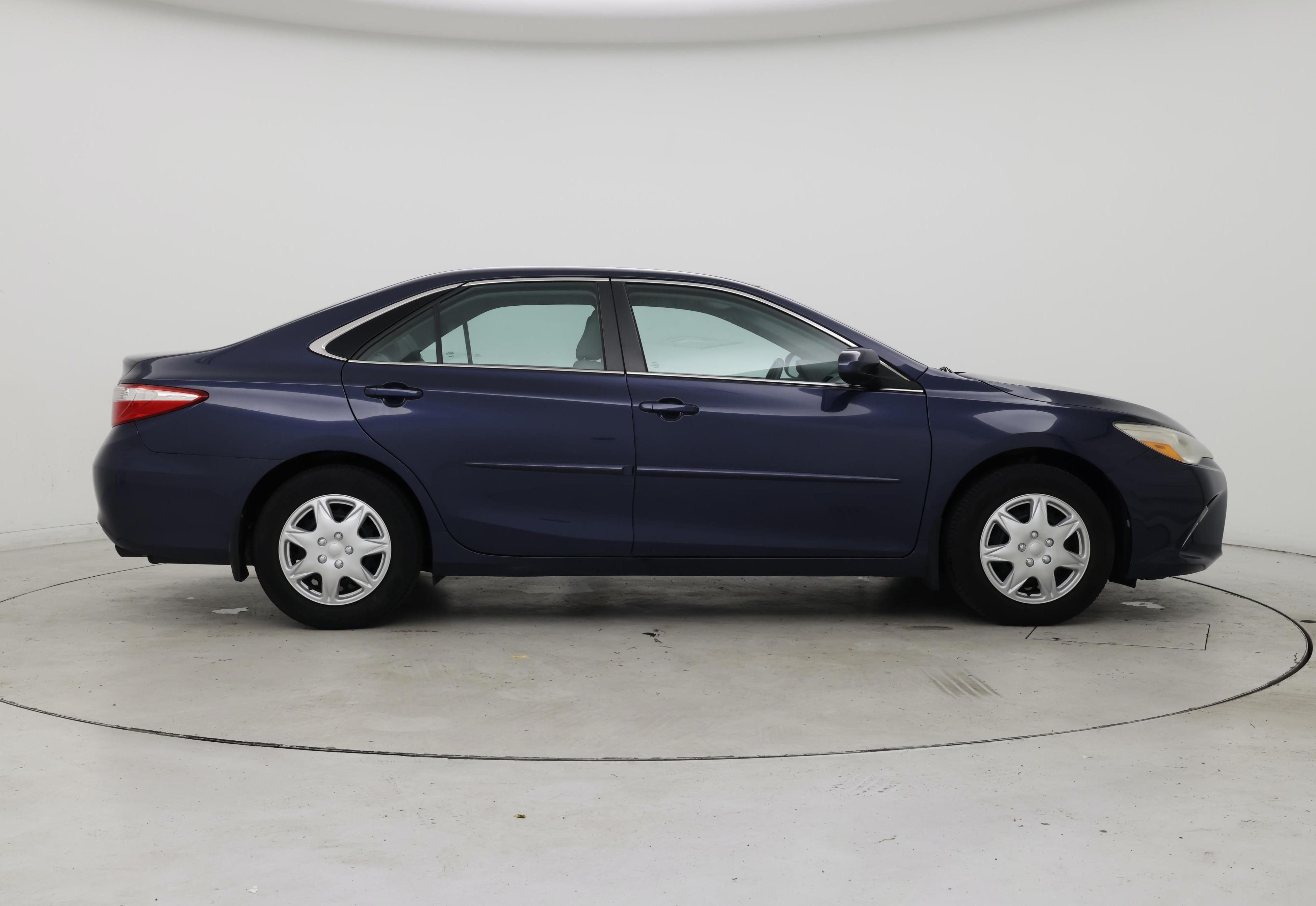 Thumbnail: 2015 Toyota Camry - 7