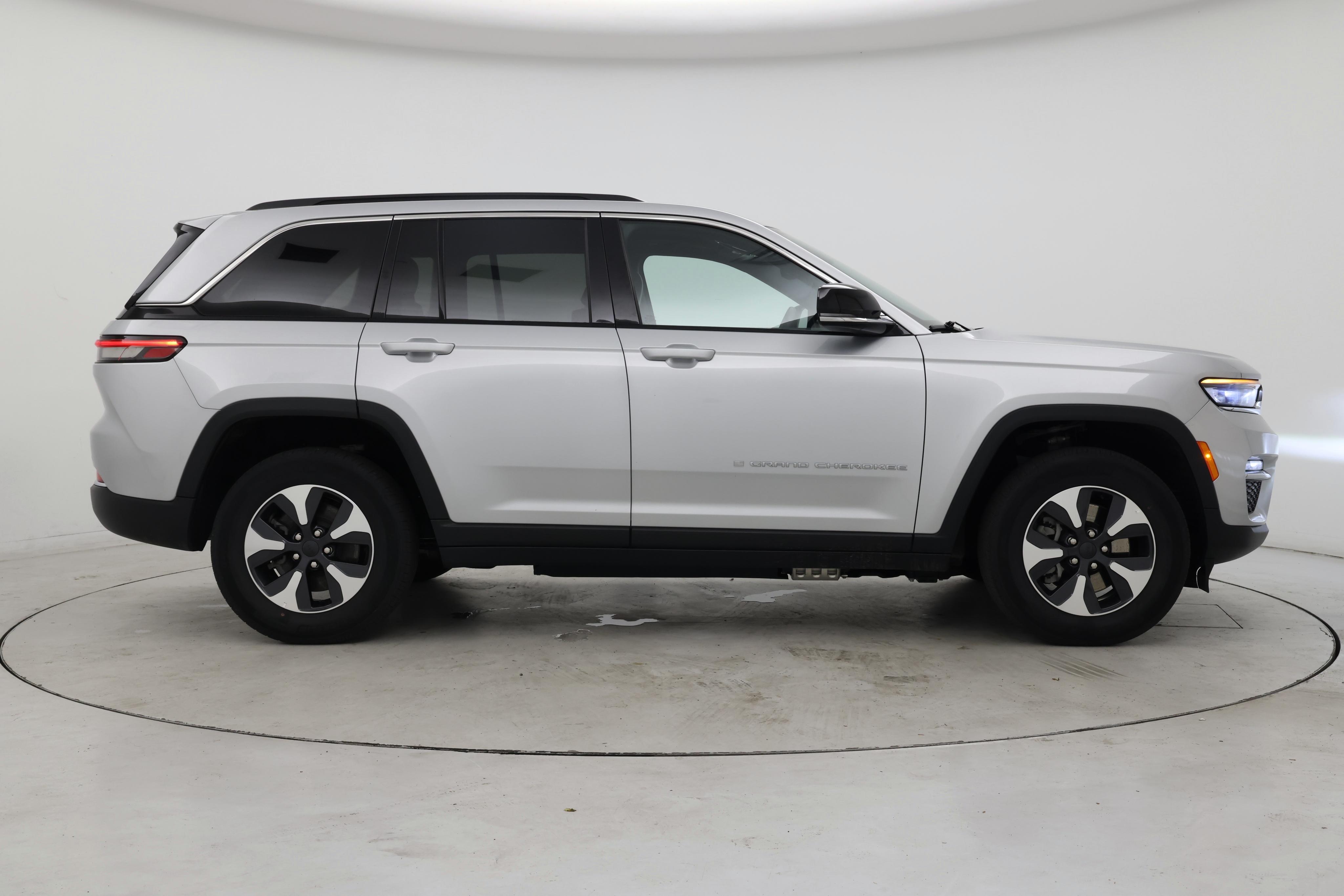 Thumbnail: 2024 Jeep Grand Cherokee - 7