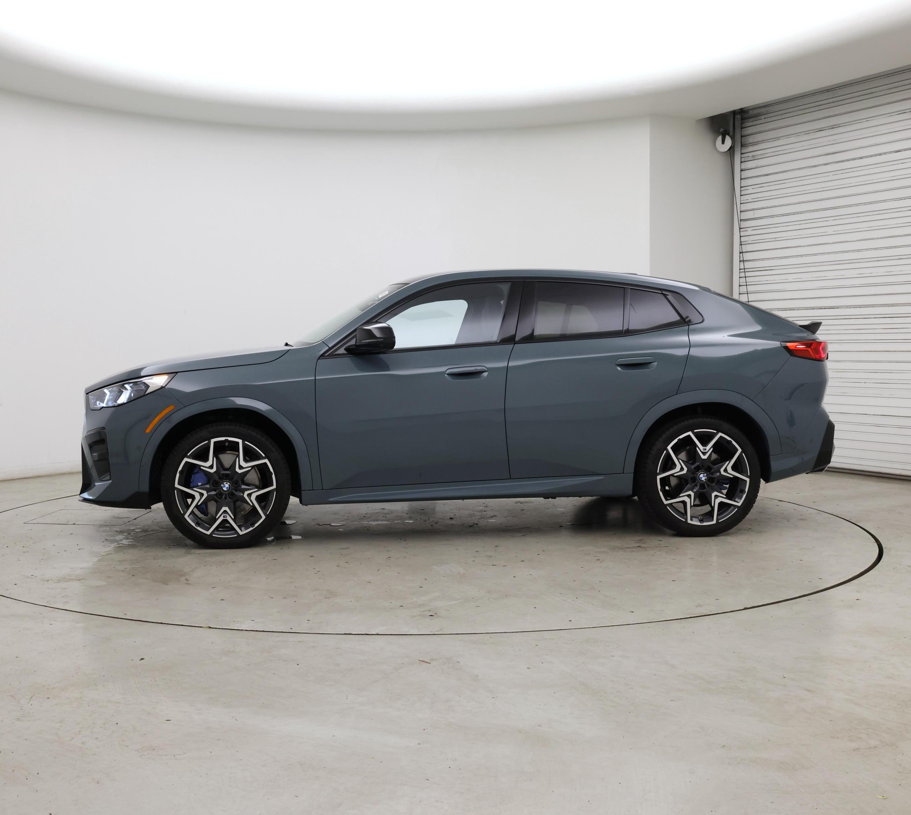 Thumbnail: 2025 BMW X2 - 3