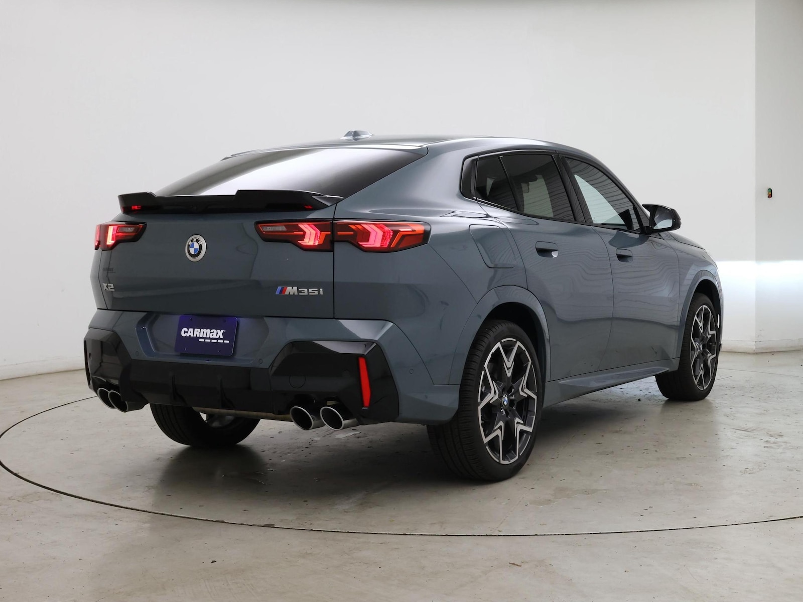 2025 BMW X2 35i - Photo 9