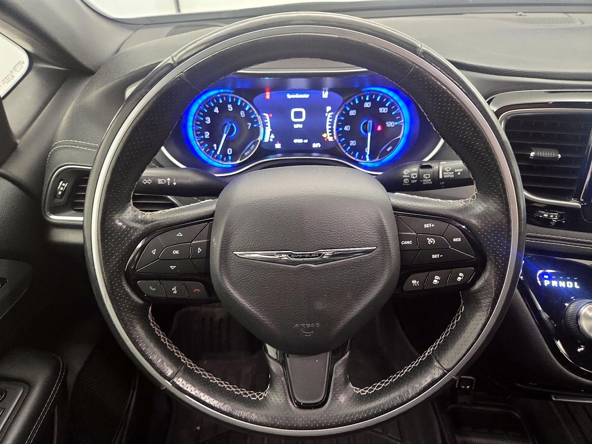 Thumbnail: 2019 Chrysler Pacifica - 10