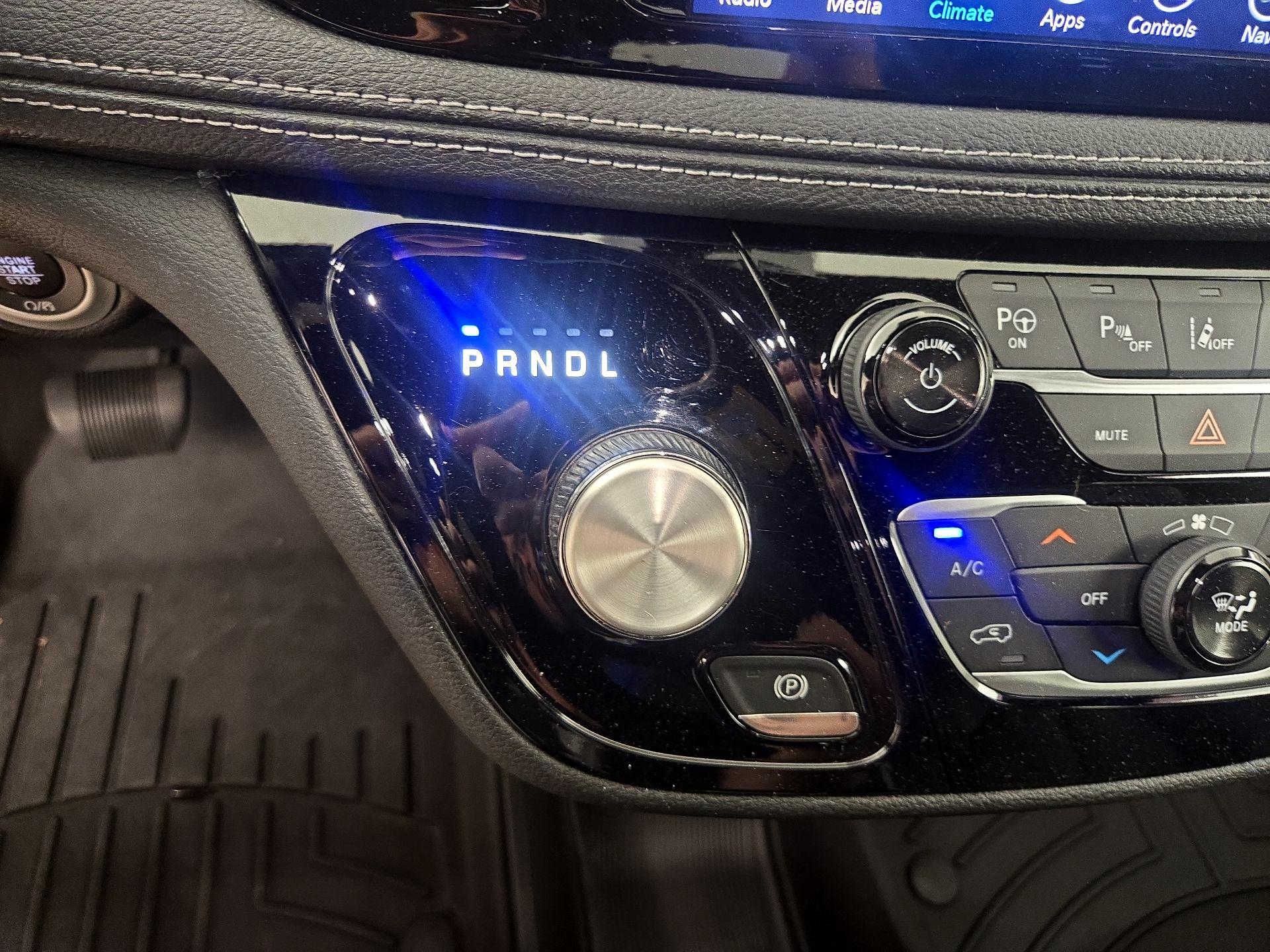 Thumbnail: 2019 Chrysler Pacifica - 18