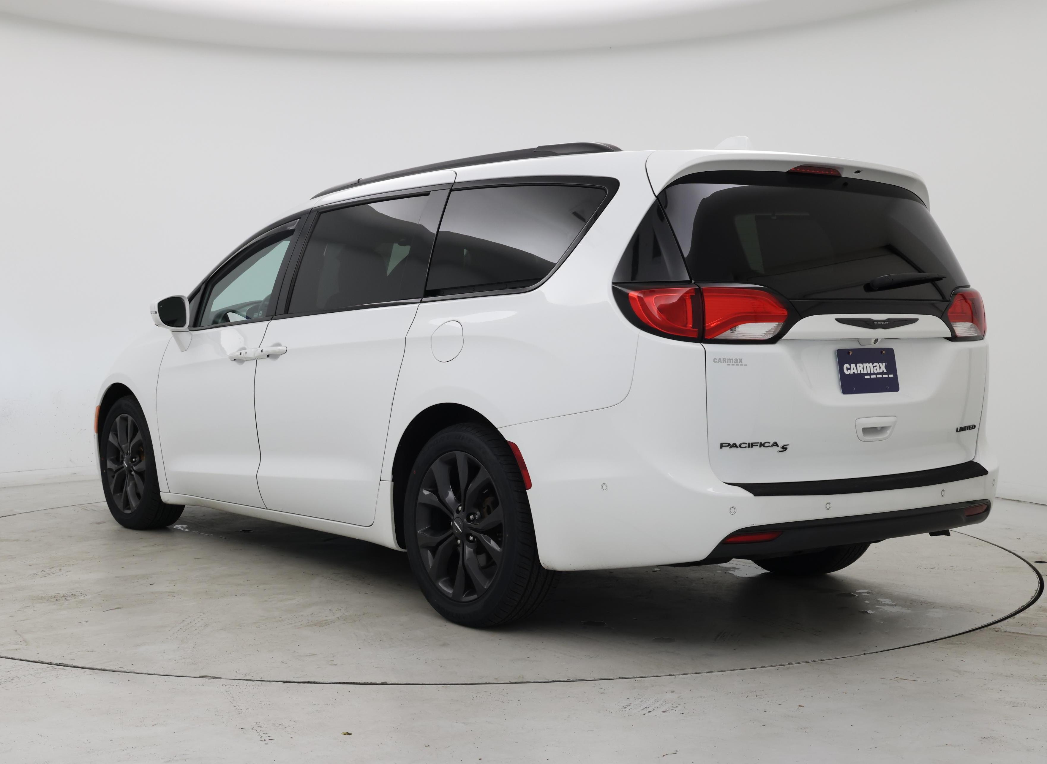 Thumbnail: 2019 Chrysler Pacifica - 2