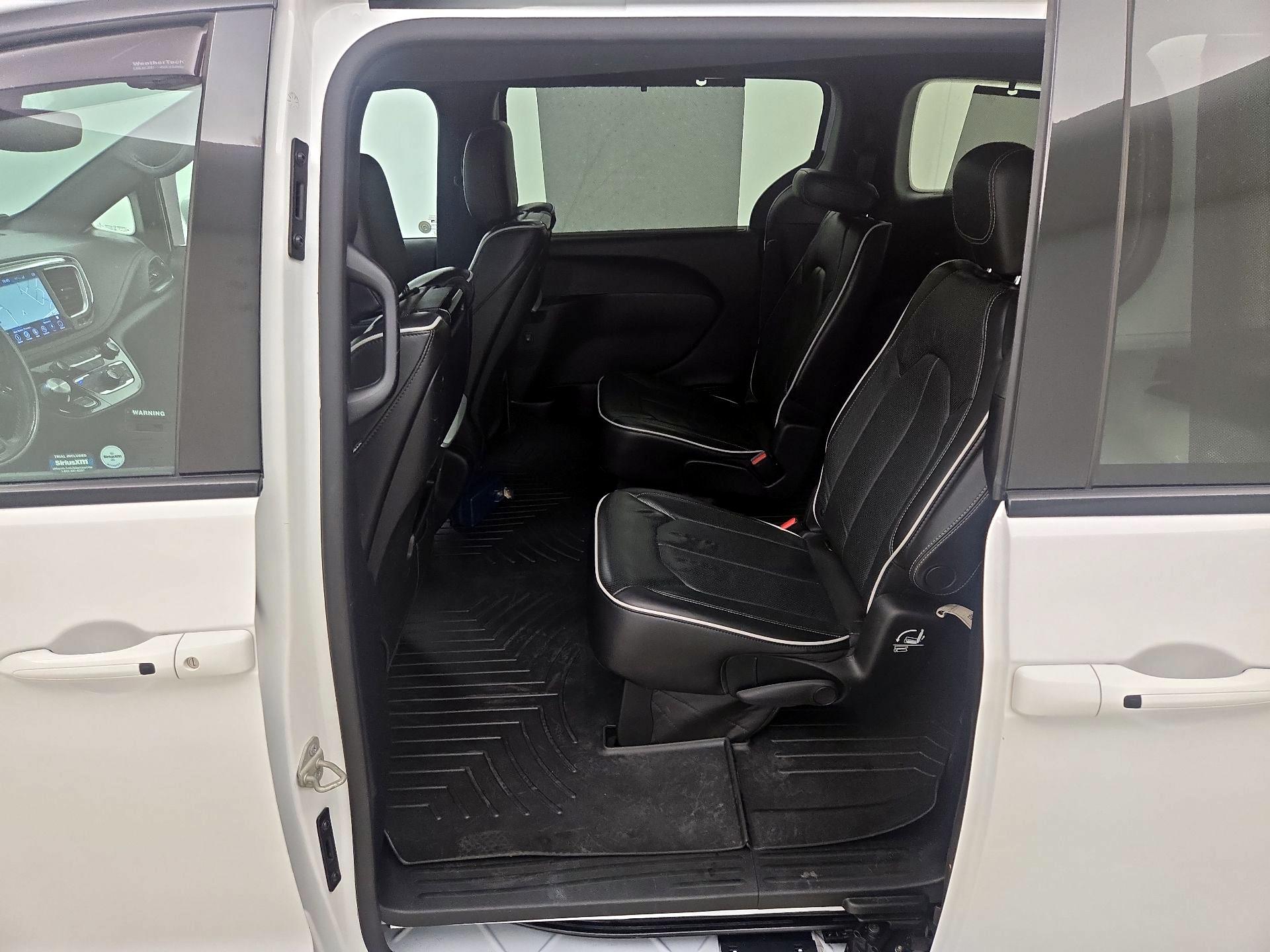 Thumbnail: 2019 Chrysler Pacifica - 20