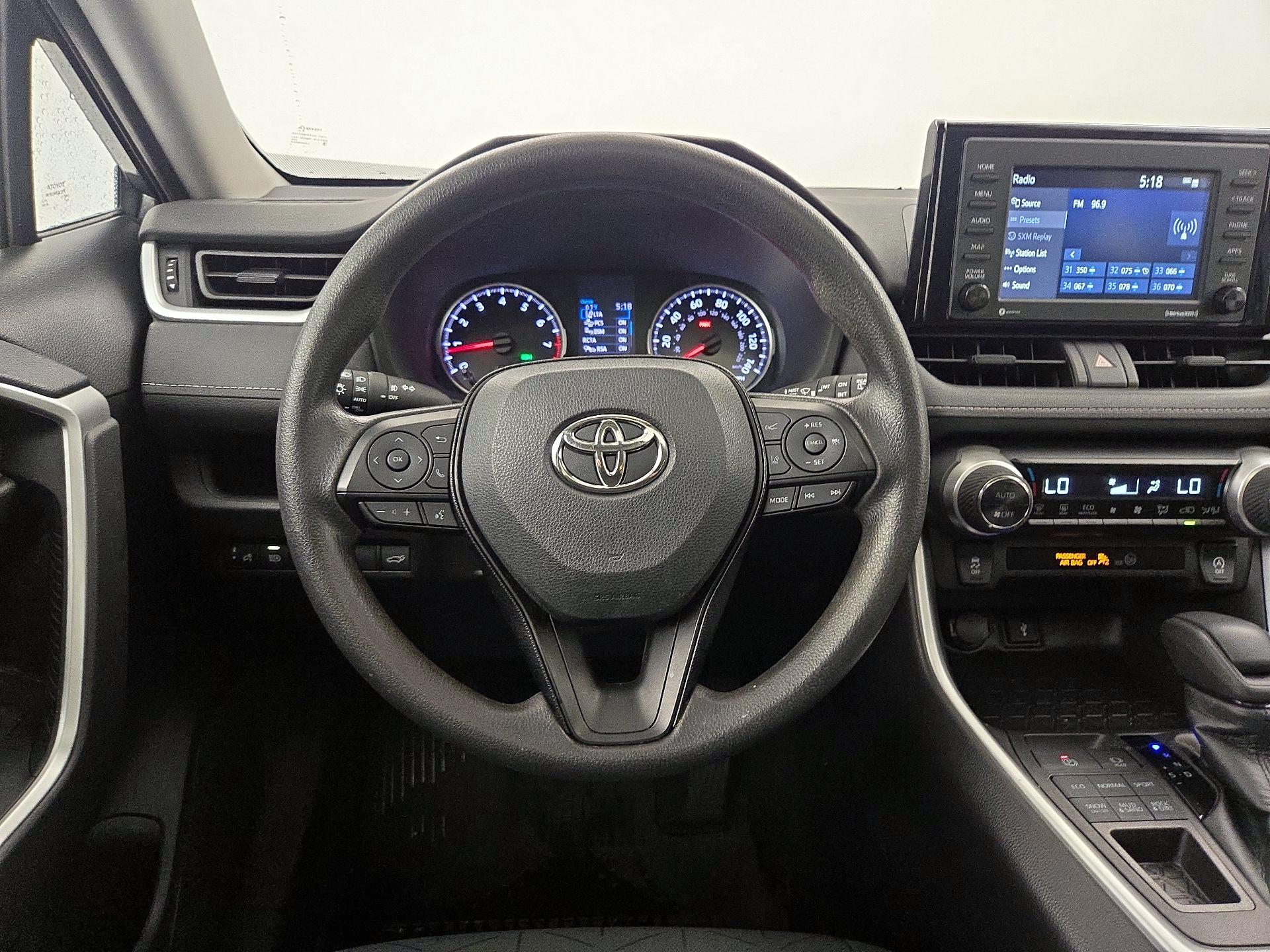 Thumbnail: 2020 Toyota RAV4 - 10