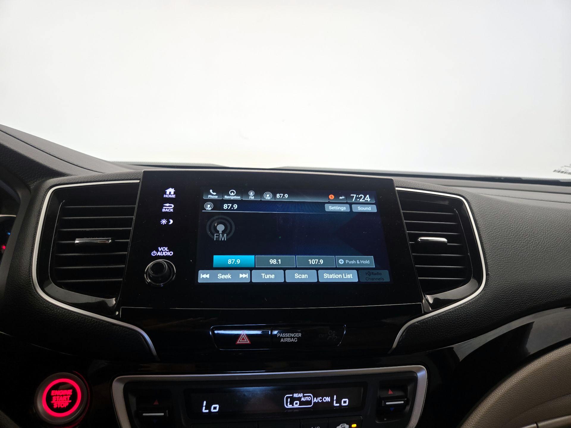 Thumbnail: 2020 Honda Pilot - 16