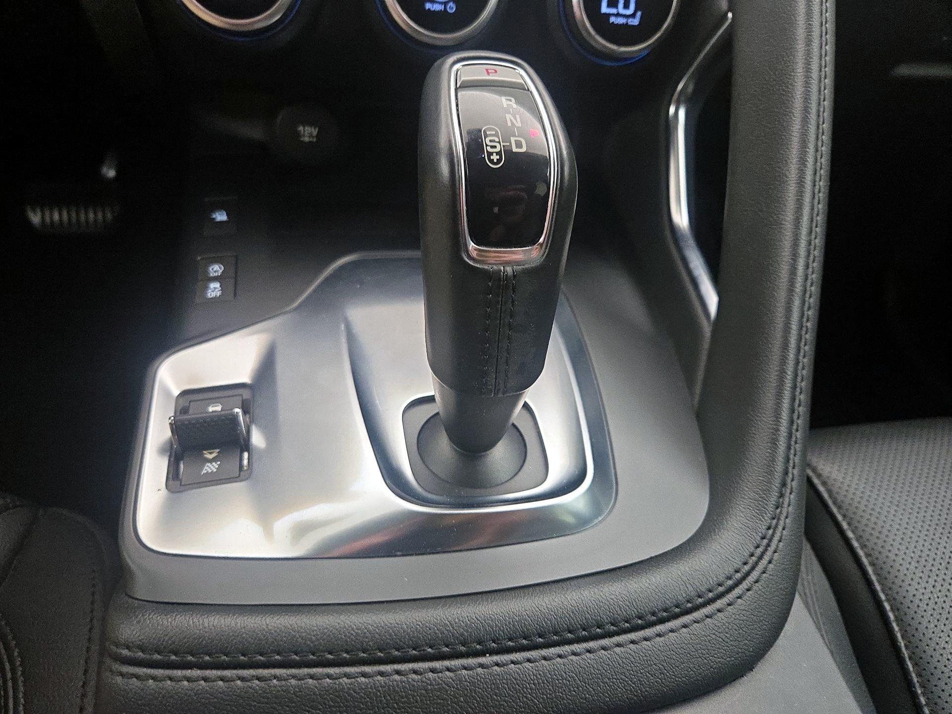 Thumbnail: 2018 Jaguar E-Pace - 17