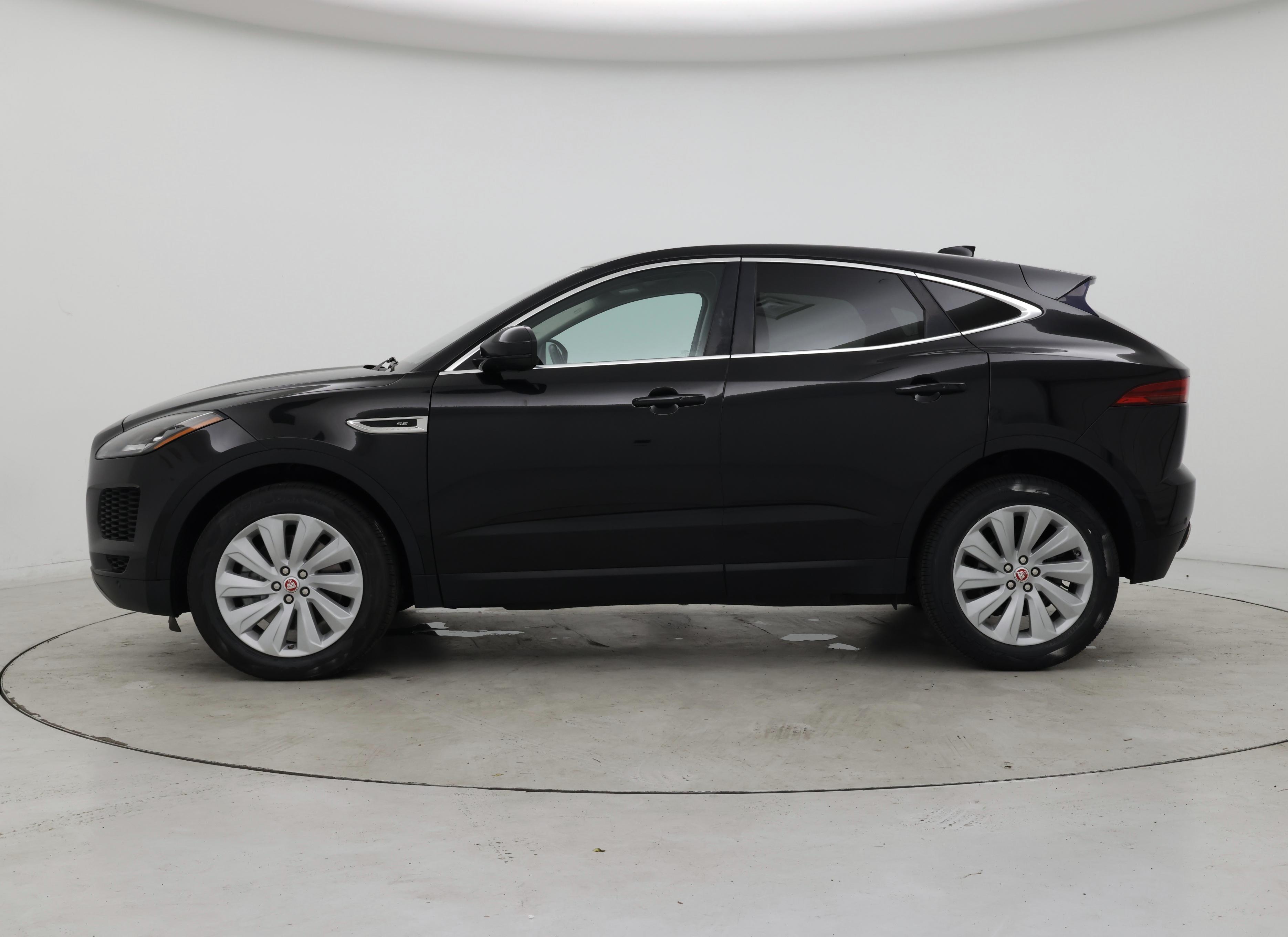 Thumbnail: 2018 Jaguar E-Pace - 3
