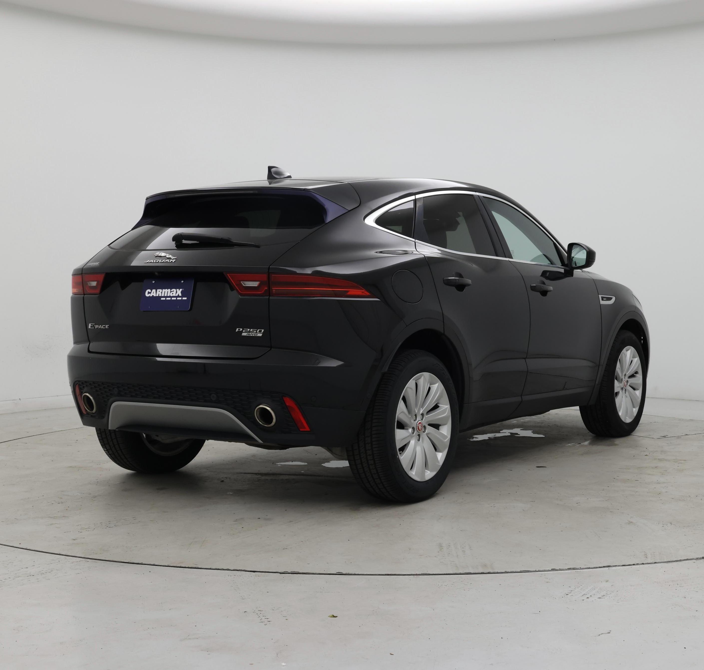 Thumbnail: 2018 Jaguar E-Pace - 8