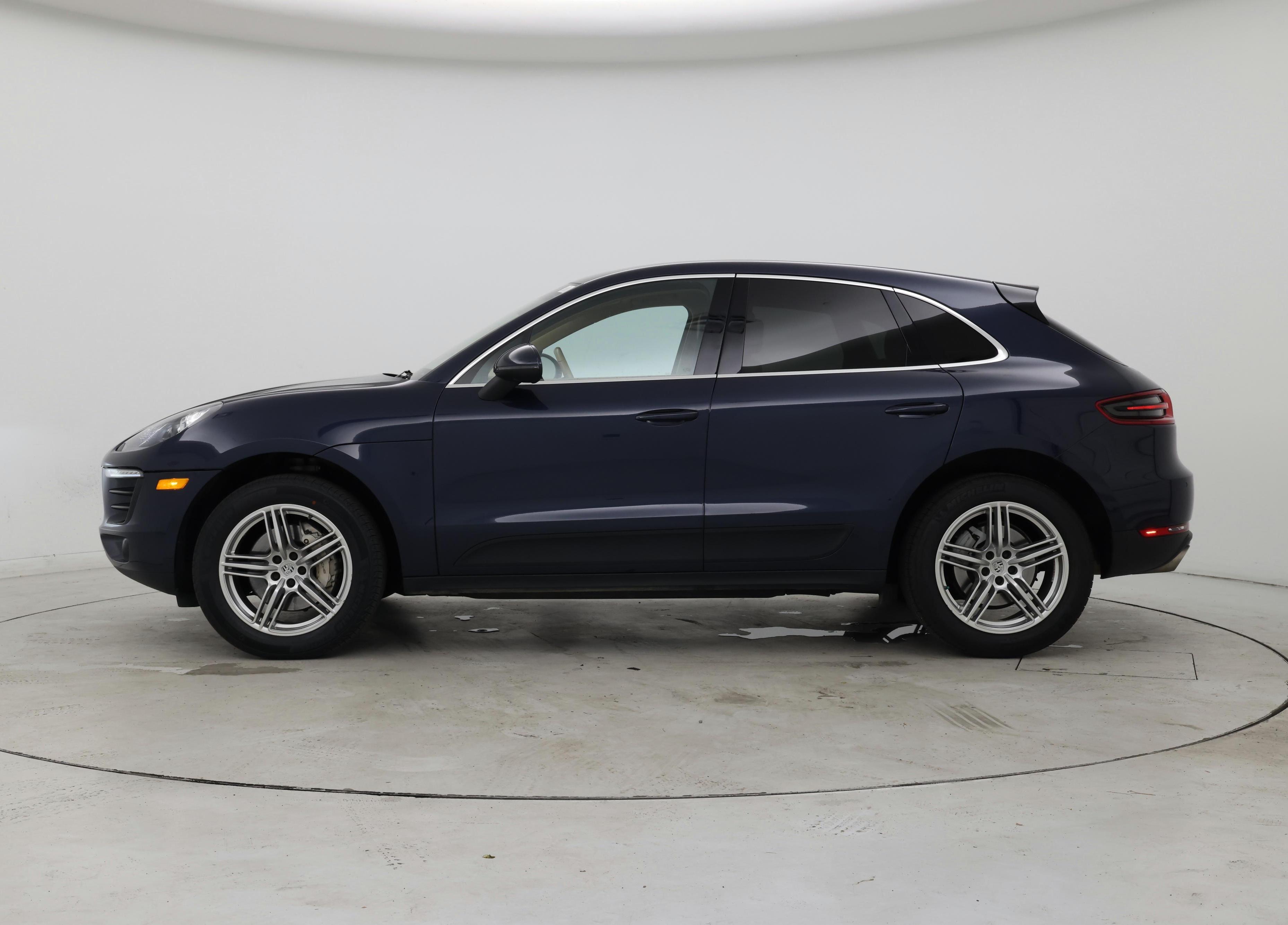Thumbnail: 2015 Porsche Macan - 3