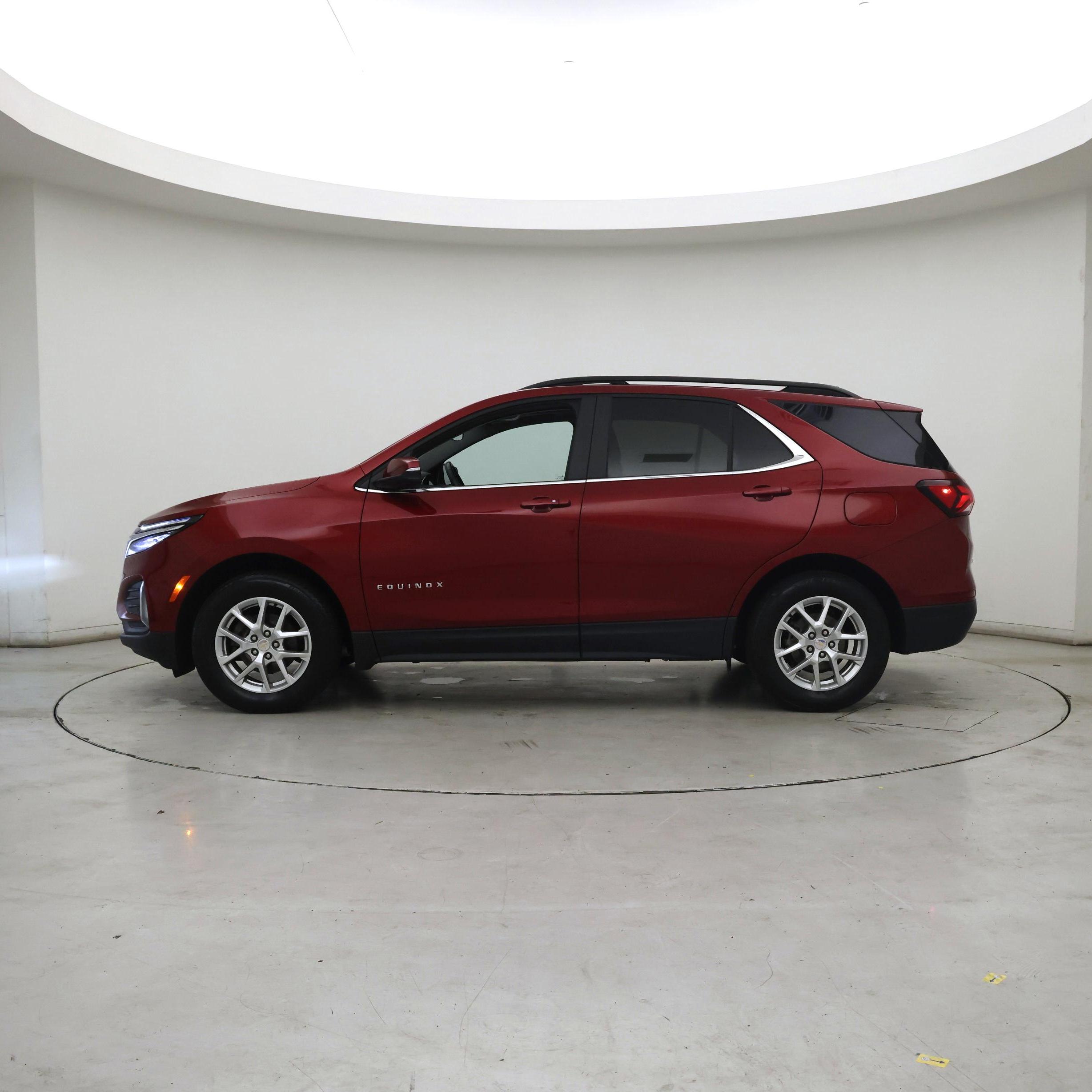 Thumbnail: 2023 Chevrolet Equinox - 3