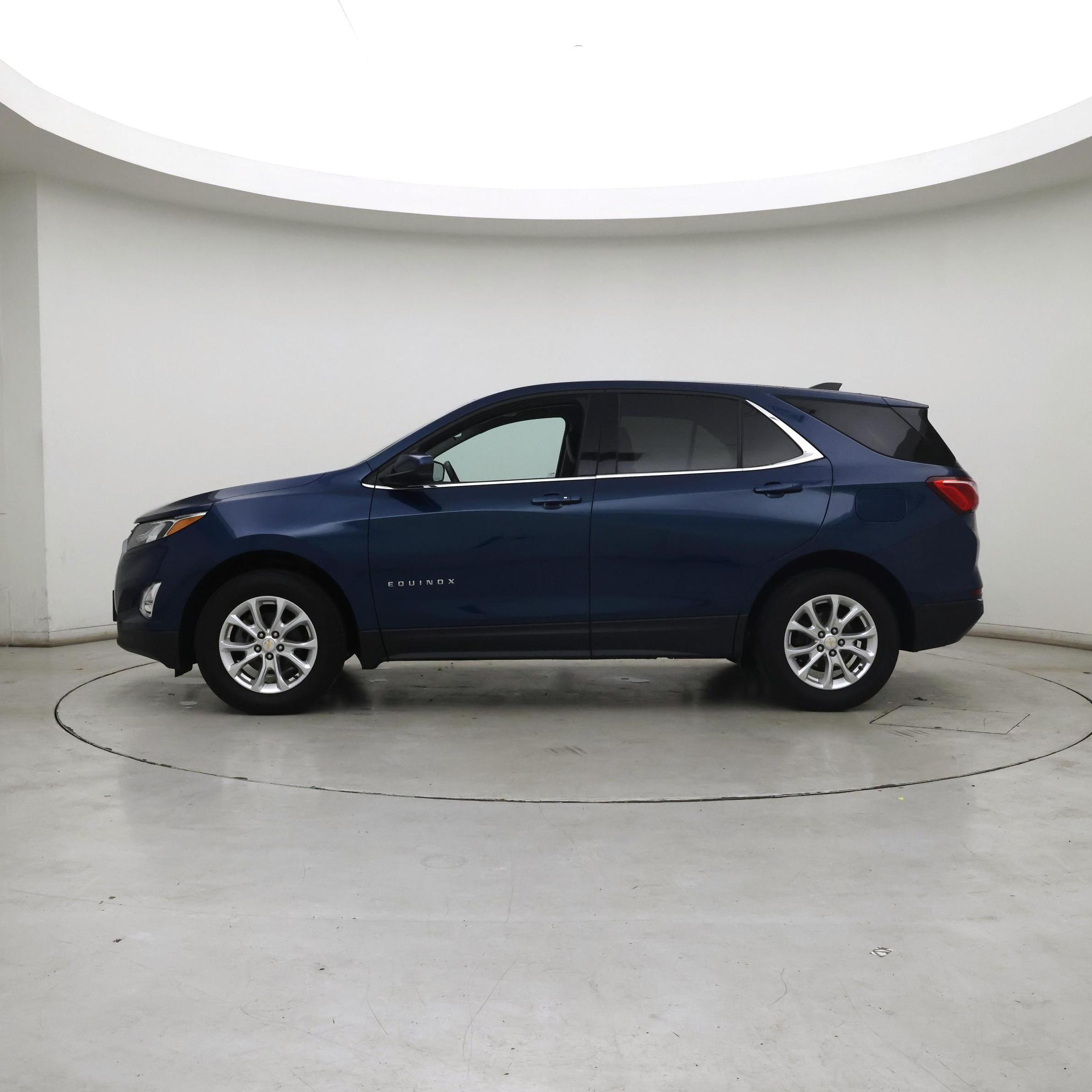Thumbnail: 2020 Chevrolet Equinox - 3