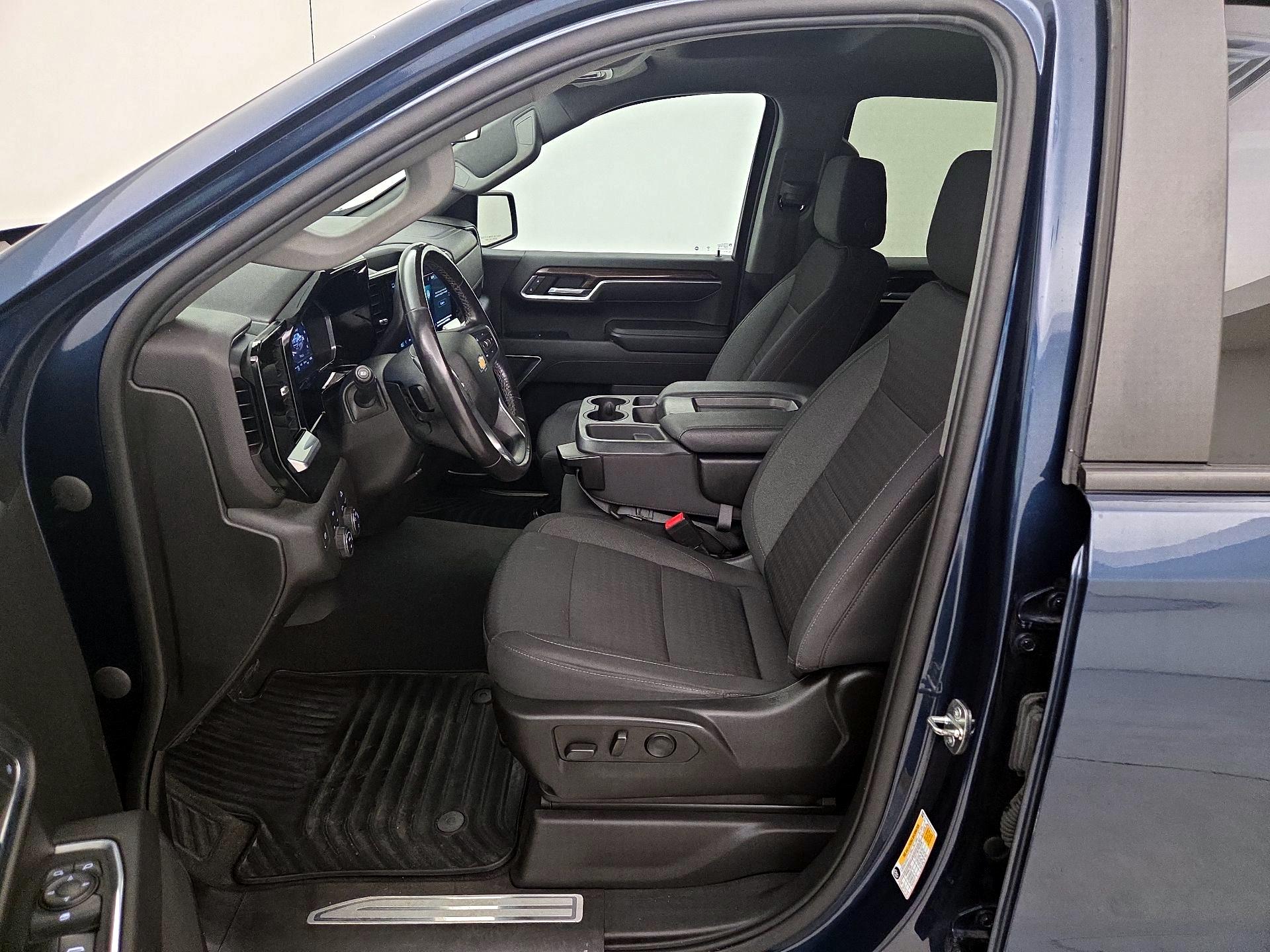 Thumbnail: 2022 Chevrolet Silverado 1500 - 11