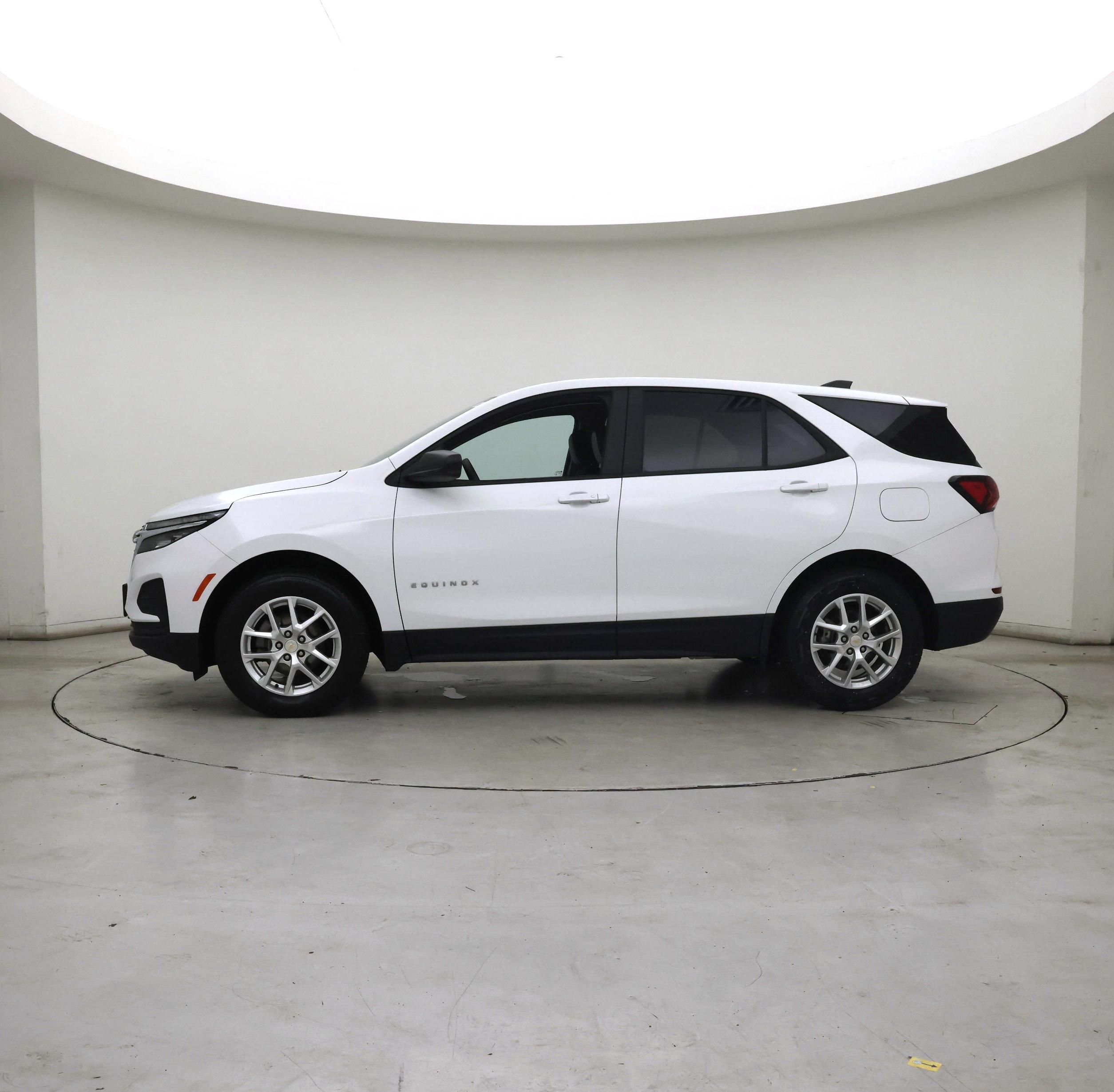 Thumbnail: 2022 Chevrolet Equinox - 3