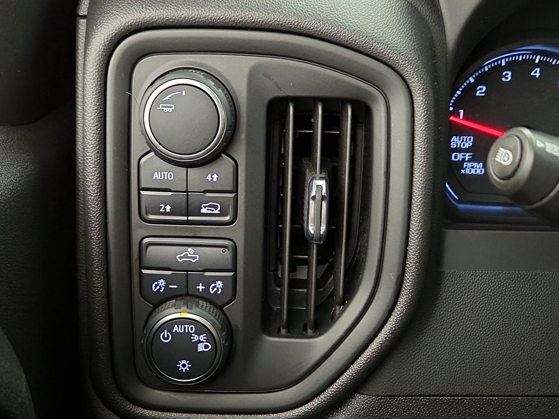 Thumbnail: 2023 Chevrolet Silverado 1500 - 13