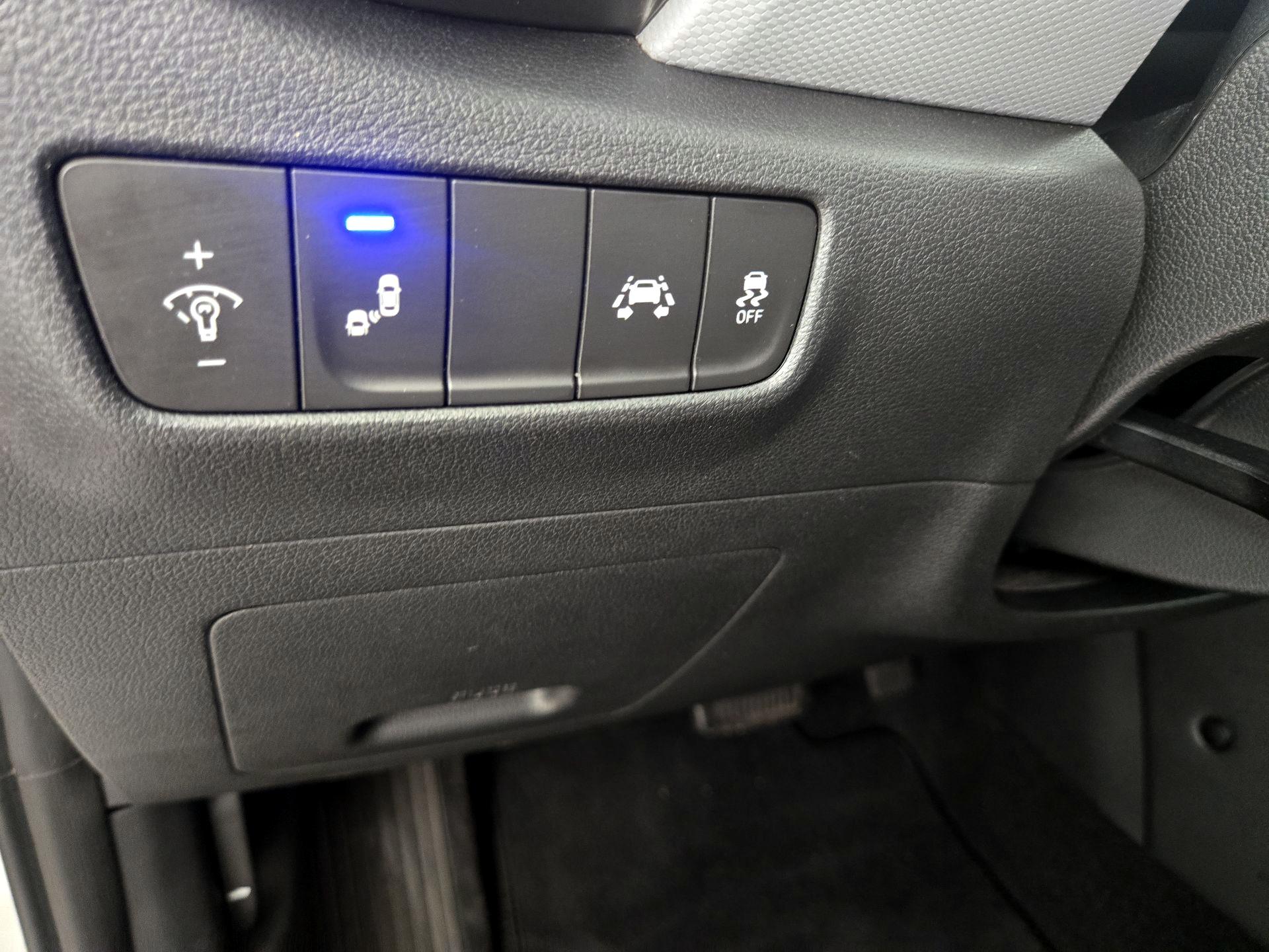 Thumbnail: 2020 Hyundai Kona - 13