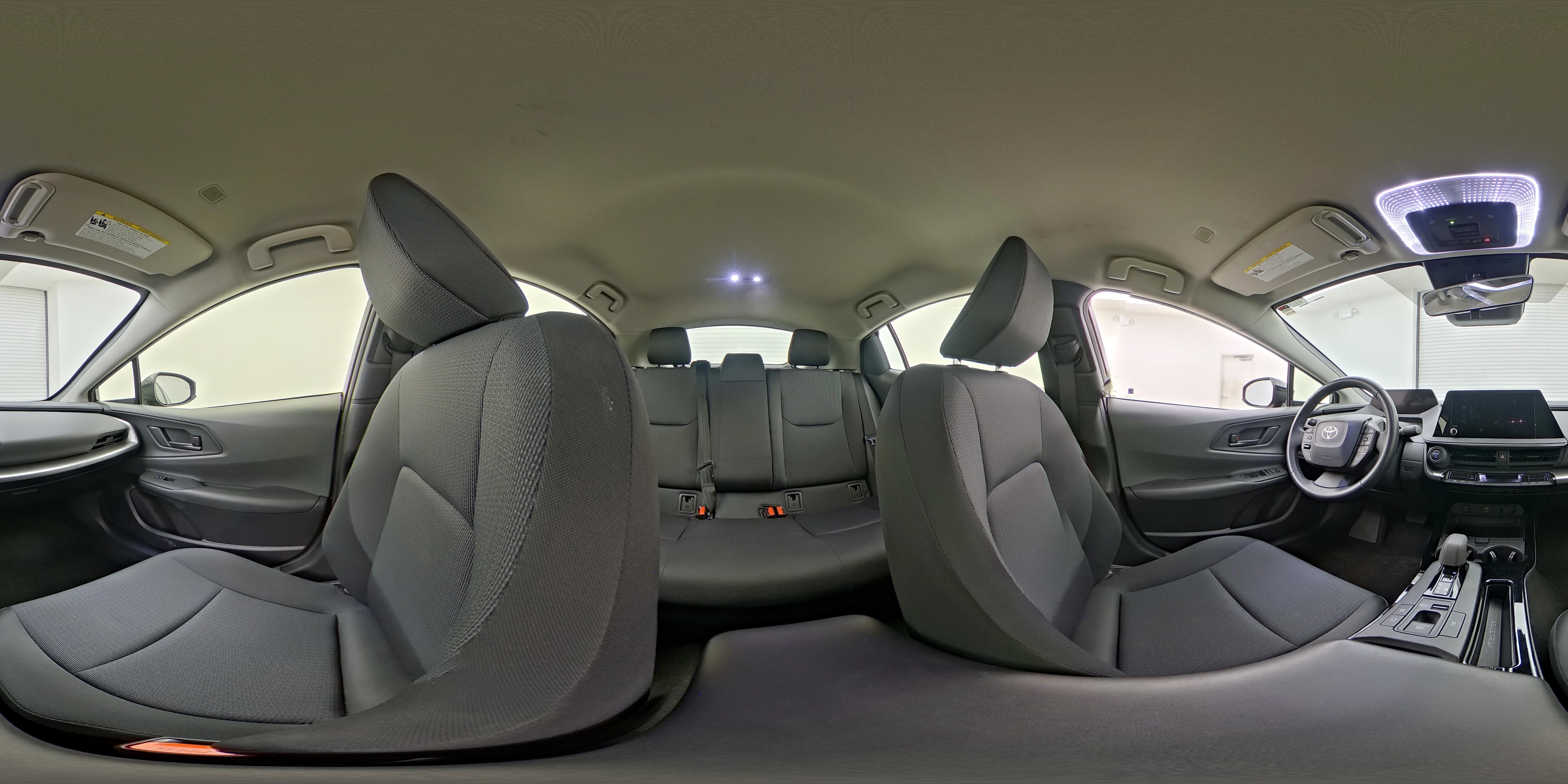 2024 Toyota Prius LE - Photo 24