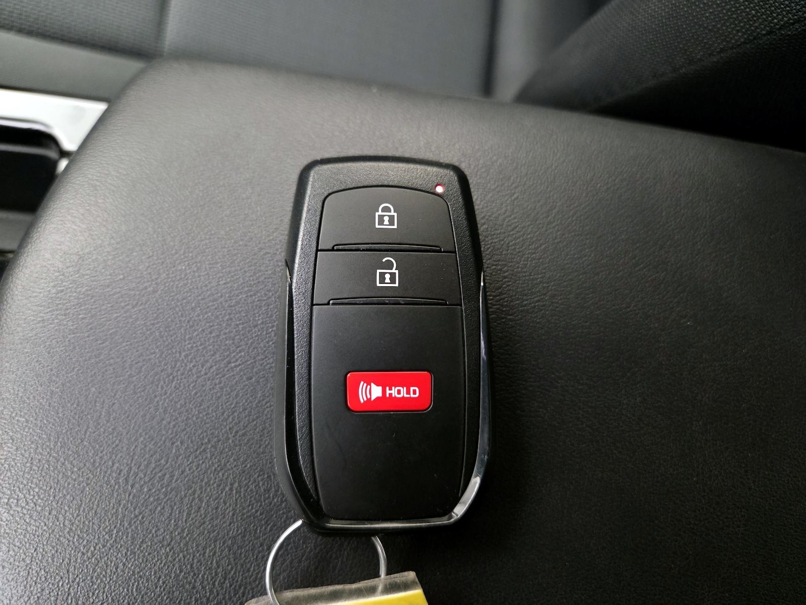 2024 Toyota Prius LE - Photo 23