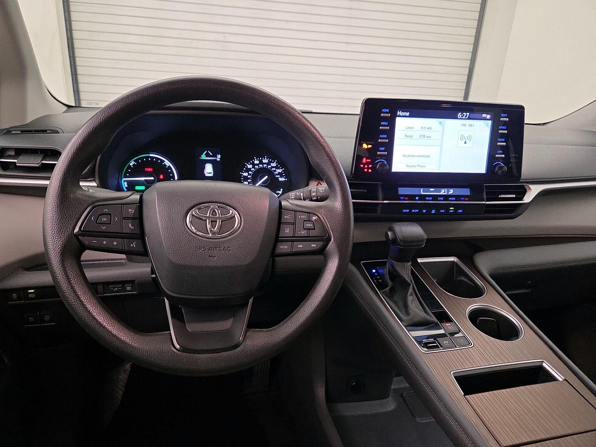 Thumbnail: 2024 Toyota Sienna - 10