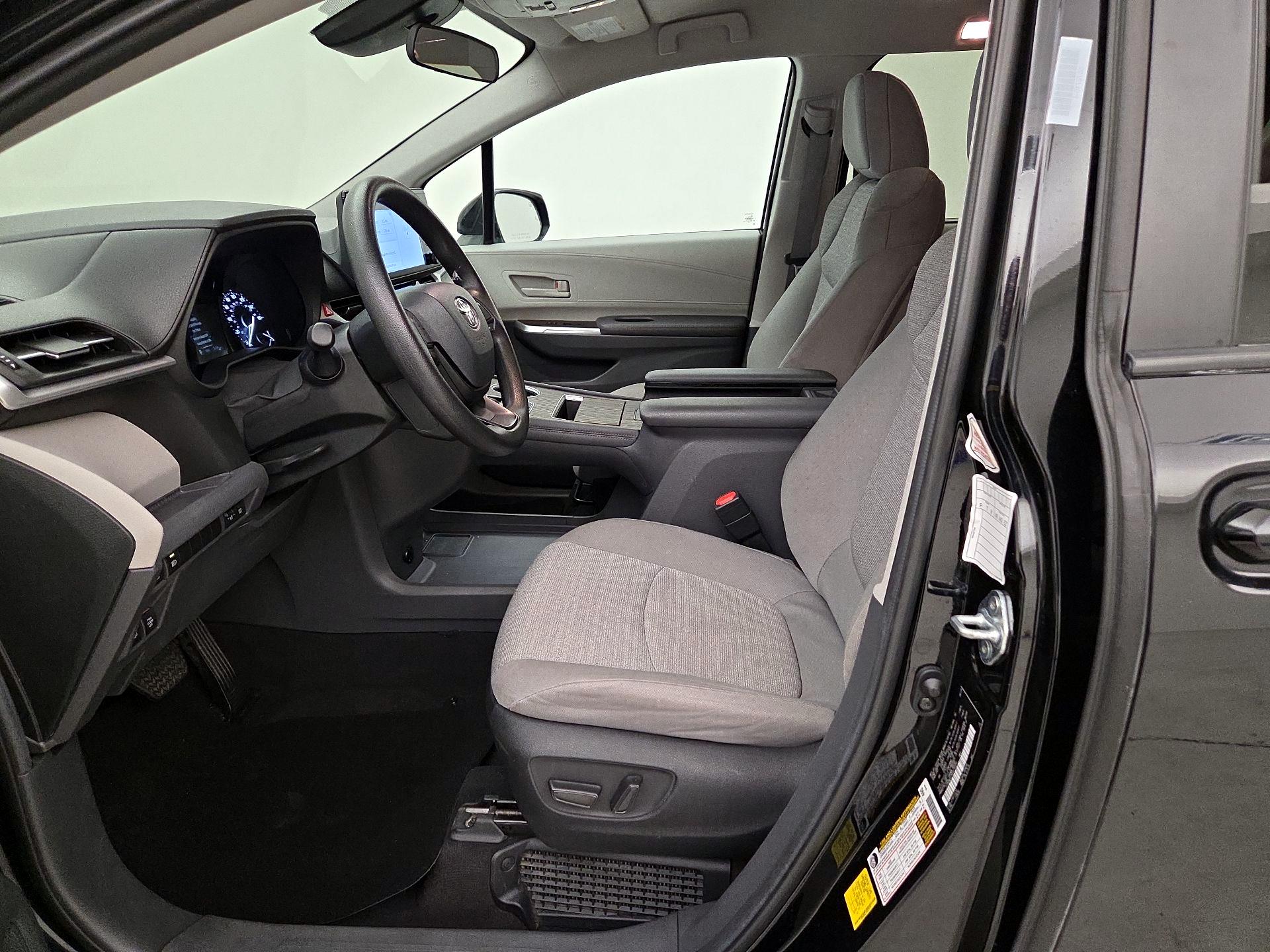 Thumbnail: 2024 Toyota Sienna - 11