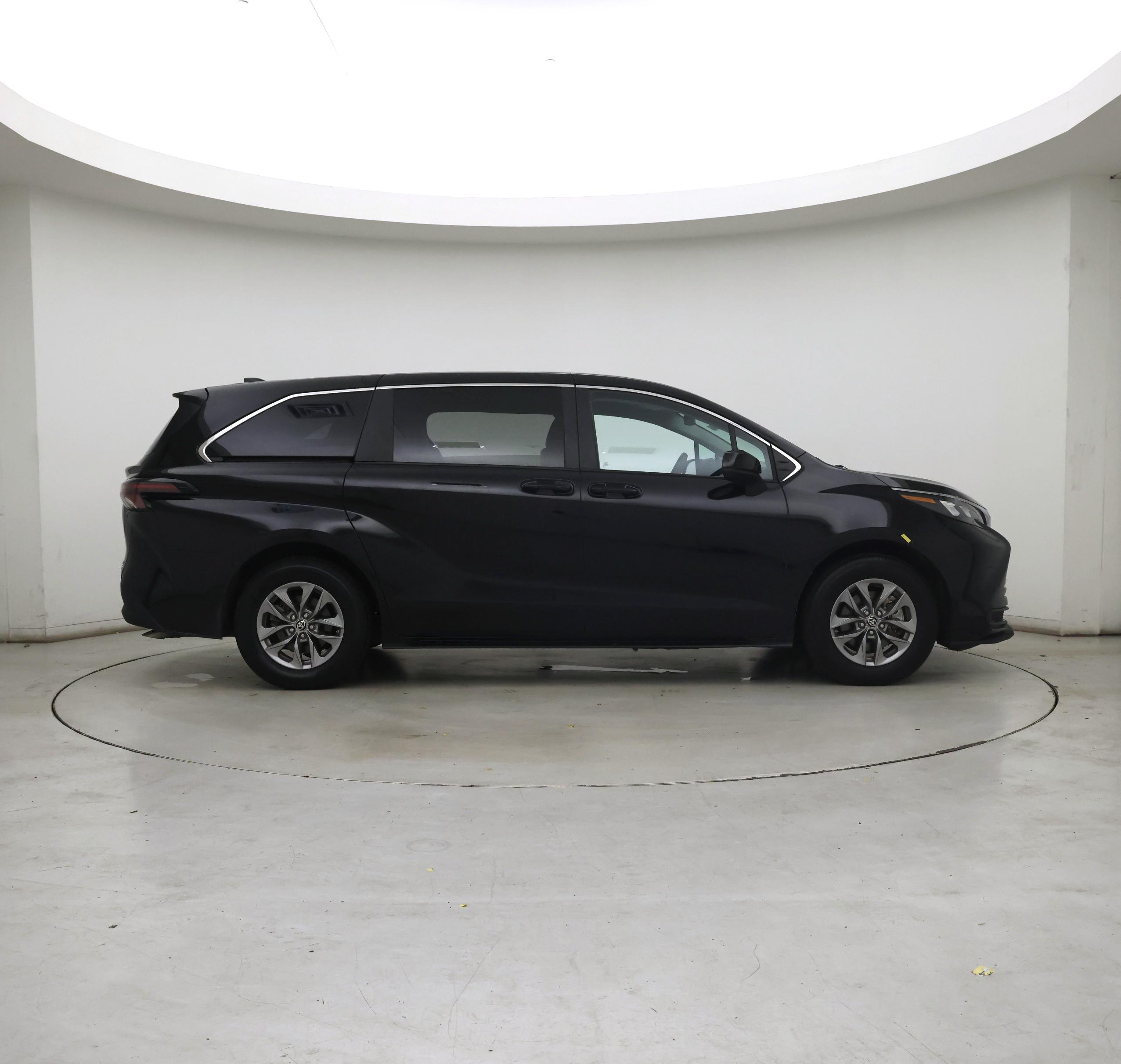 Thumbnail: 2024 Toyota Sienna - 7