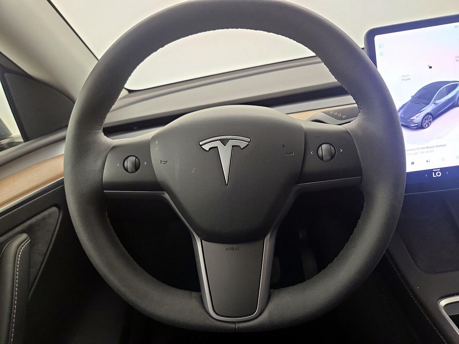 Thumbnail: 2023 Tesla Model Y - 10