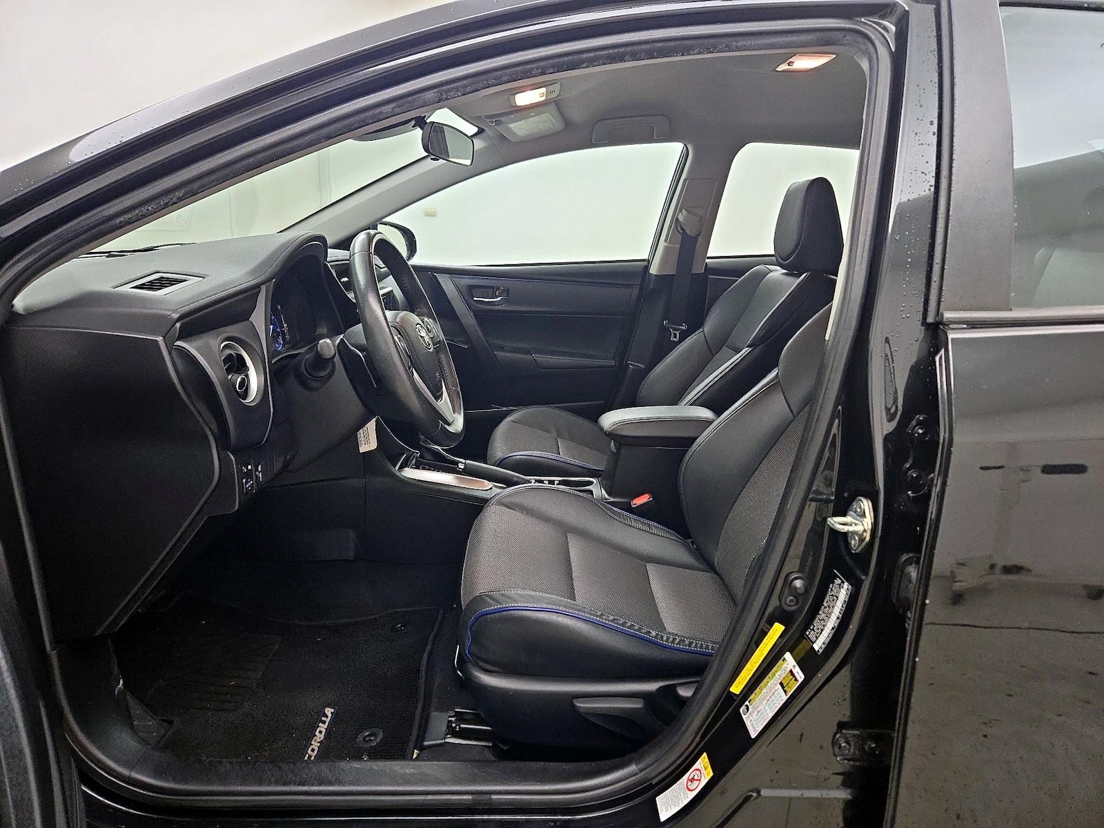 2019 Toyota Corolla SE - Photo 12