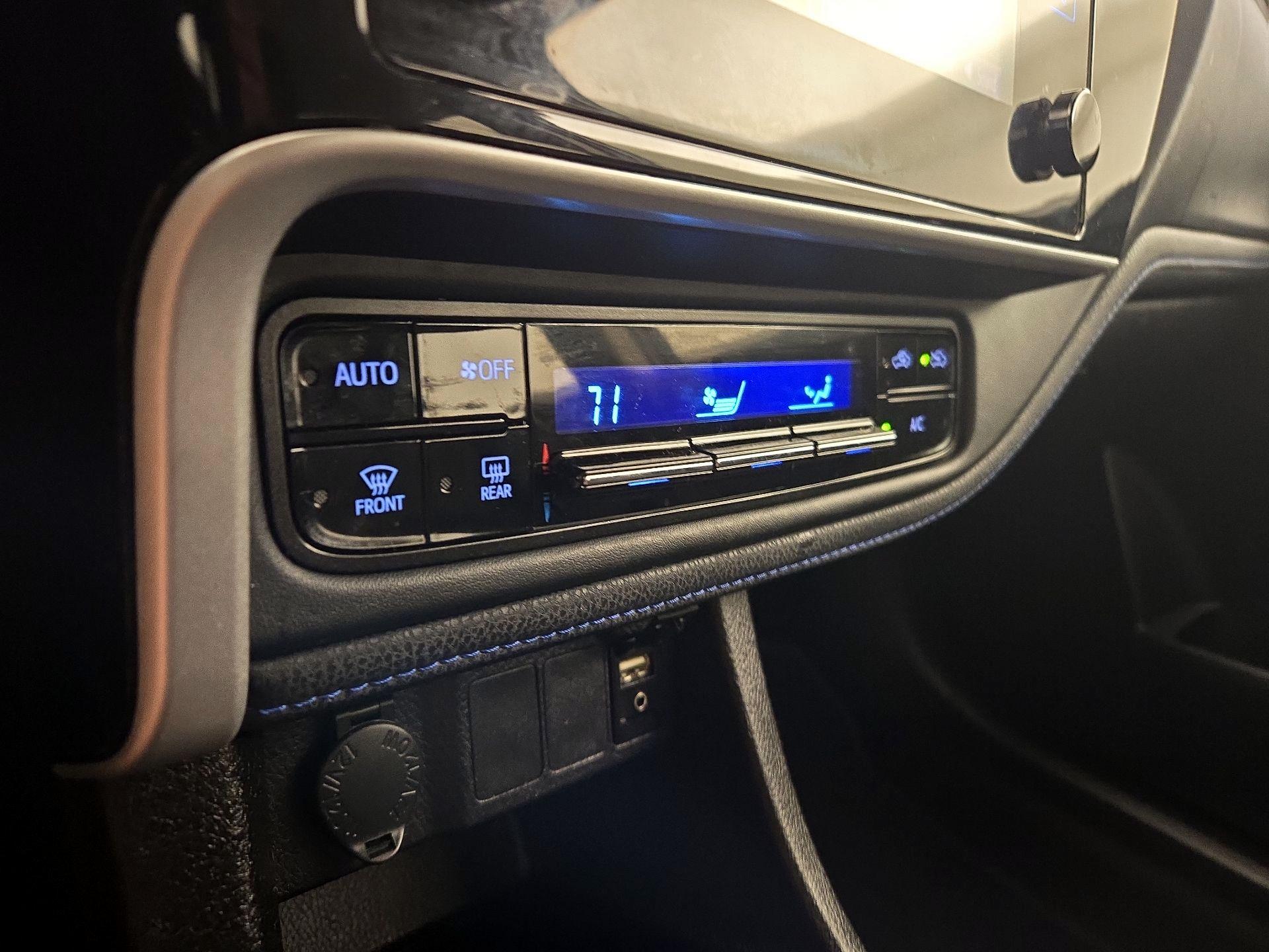 Thumbnail: 2019 Toyota Corolla - 16