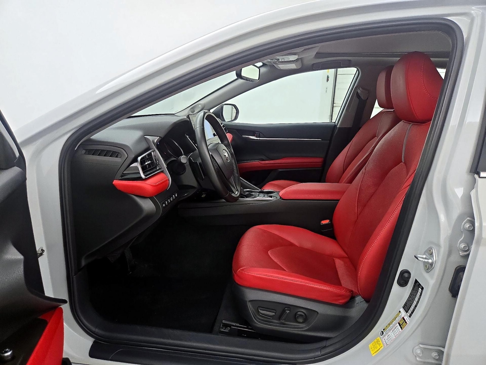 2023 Toyota Camry XSE - Photo 12