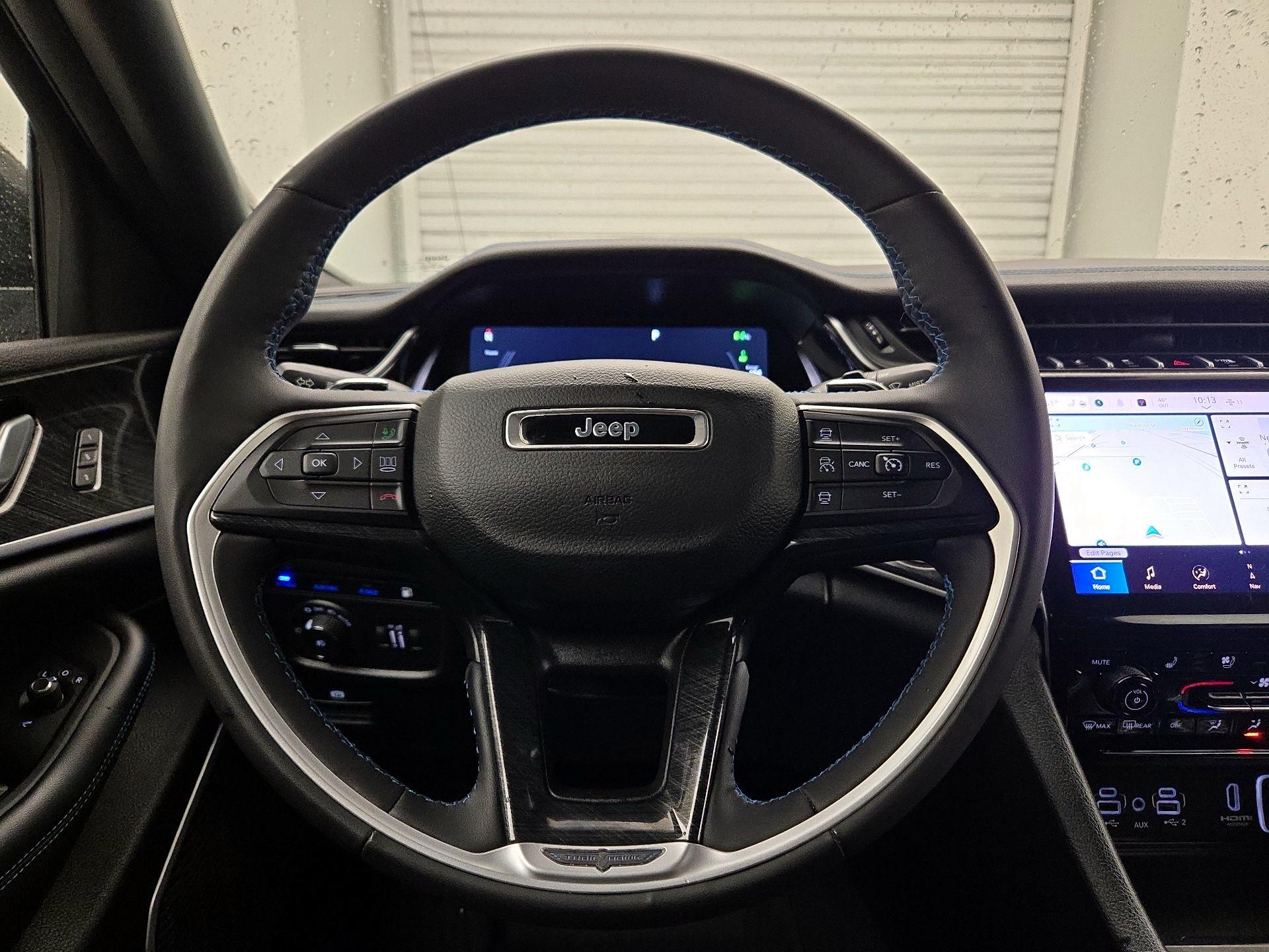 Thumbnail: 2023 Jeep Grand Cherokee - 10