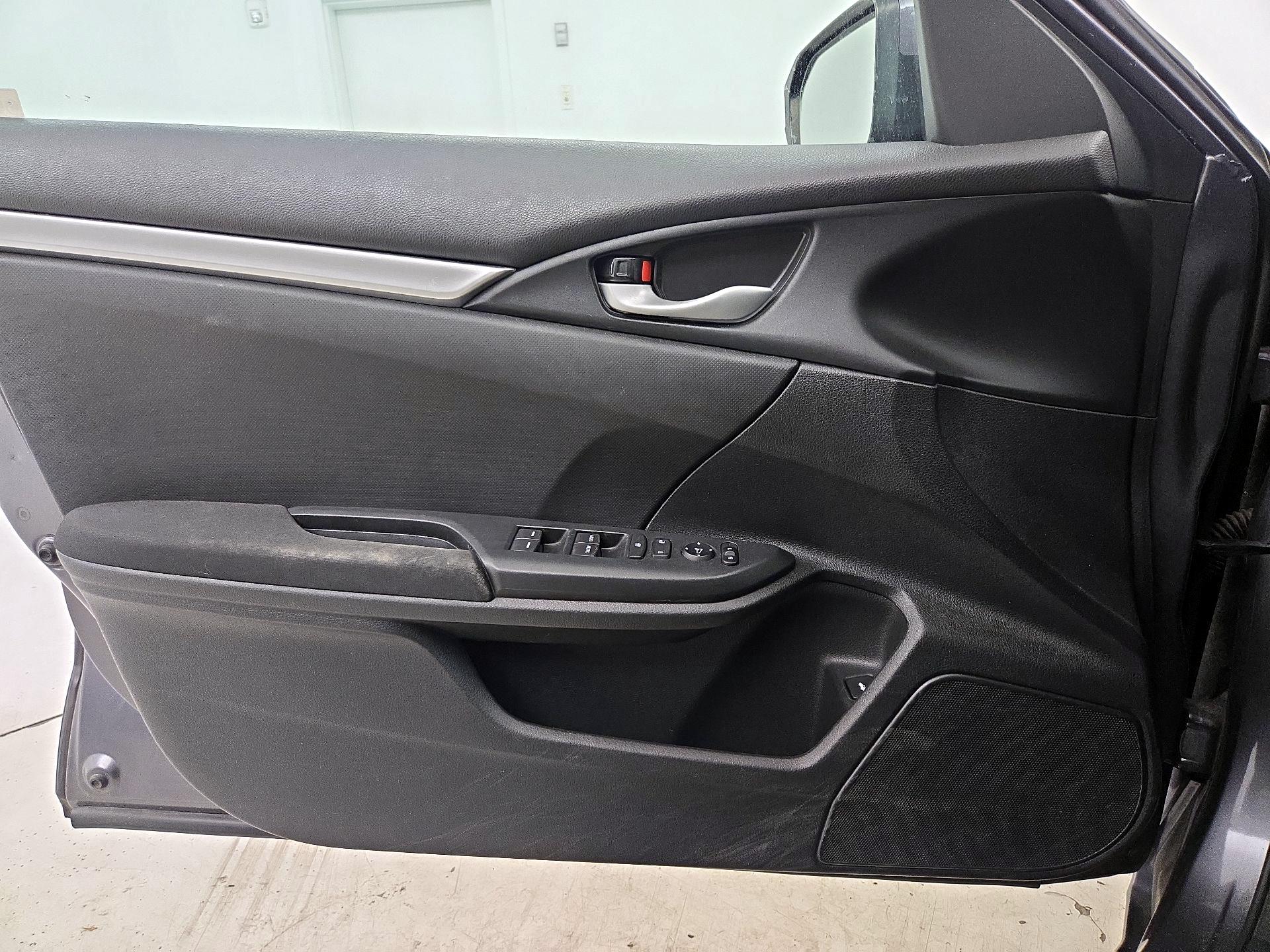 Thumbnail: 2018 Honda Civic - 12
