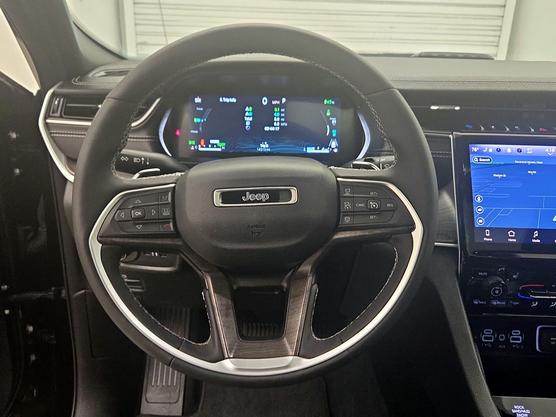 Thumbnail: 2024 Jeep Grand Cherokee - 10