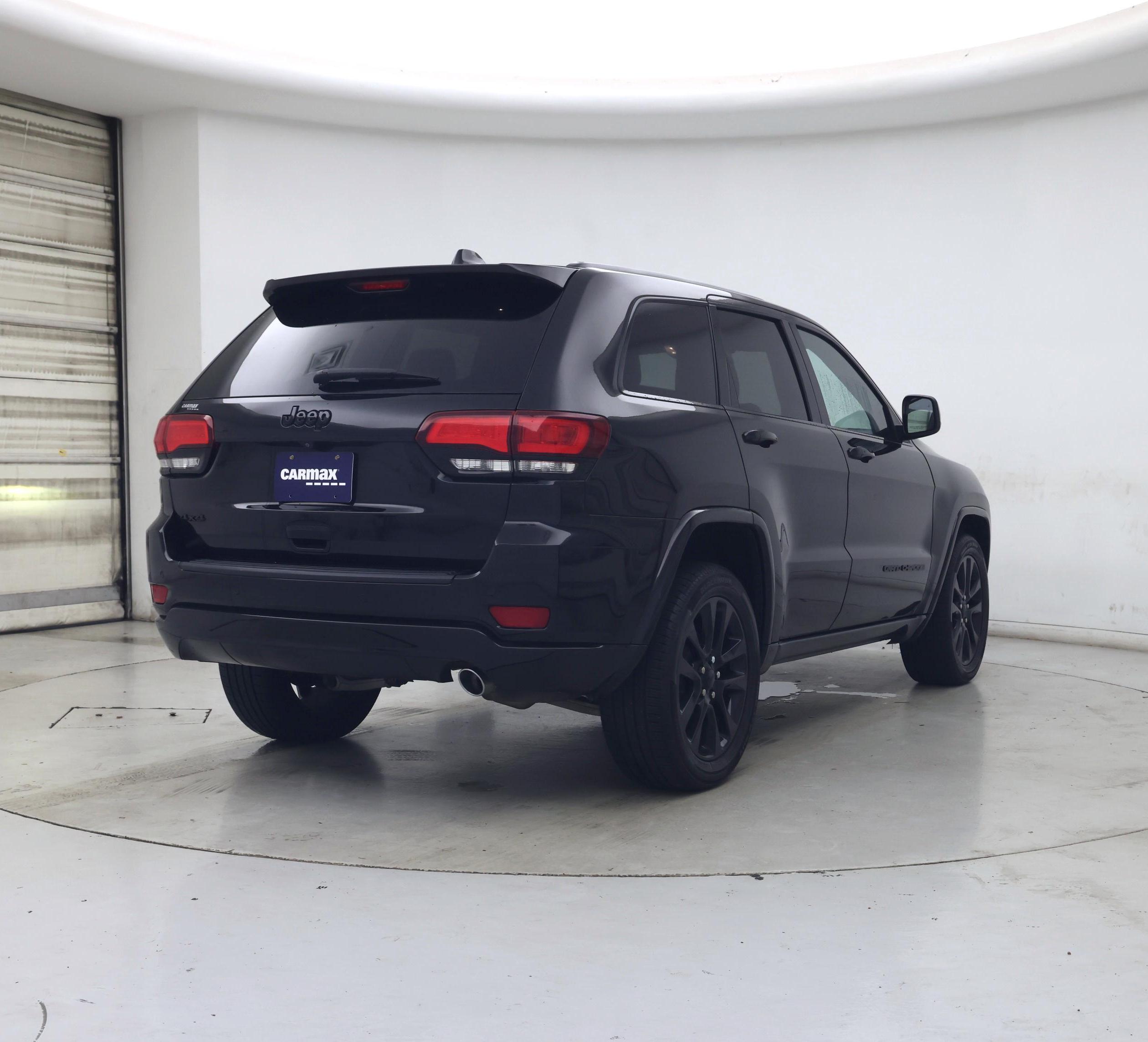 Thumbnail: 2019 Jeep Grand Cherokee - 8