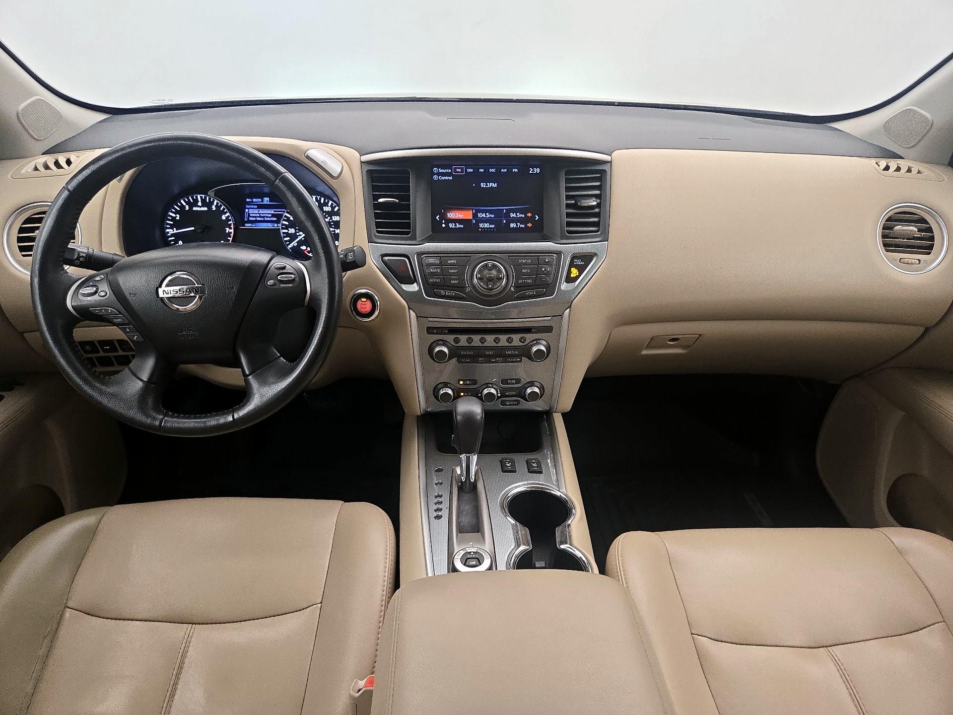 Thumbnail: 2017 Nissan Pathfinder - 9