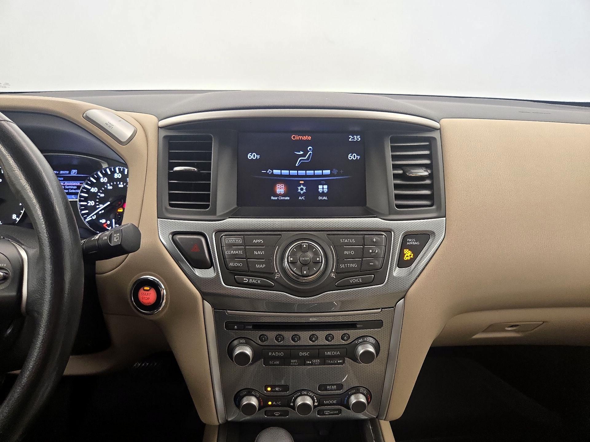 Thumbnail: 2017 Nissan Pathfinder - 17