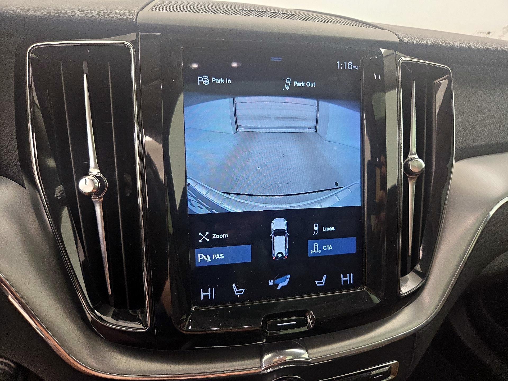 Thumbnail: 2019 Volvo XC60 - 15