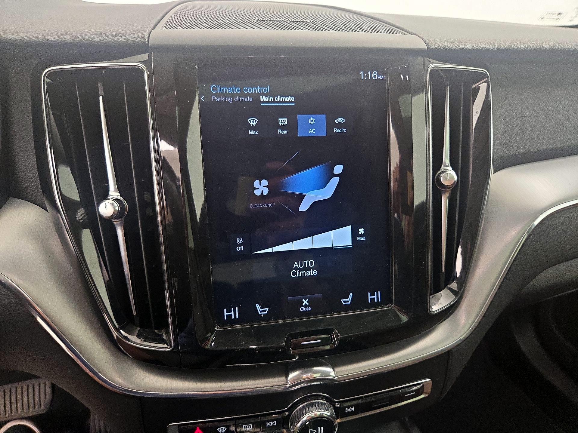 Thumbnail: 2019 Volvo XC60 - 17