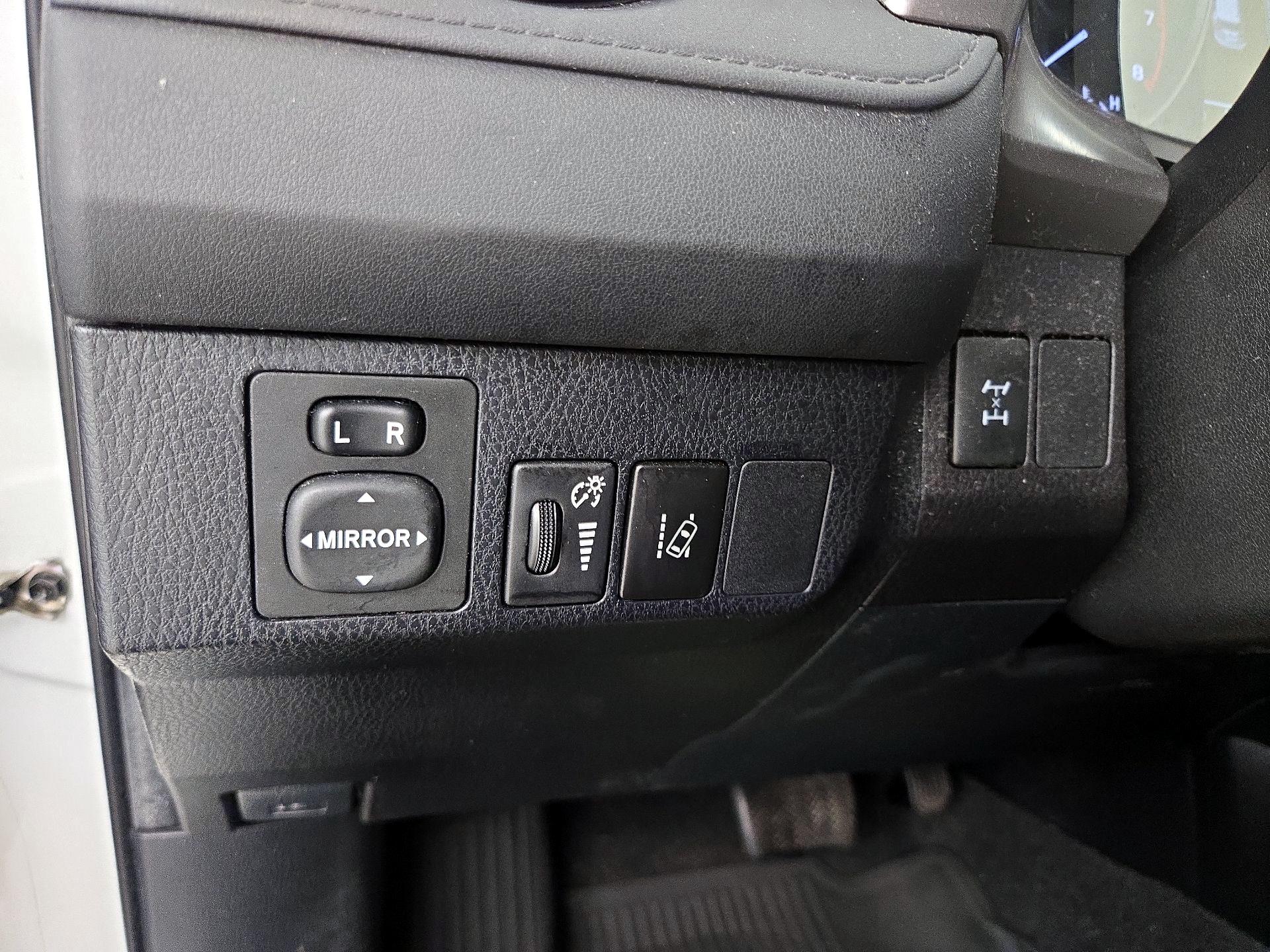 Thumbnail: 2017 Toyota RAV4 - 13