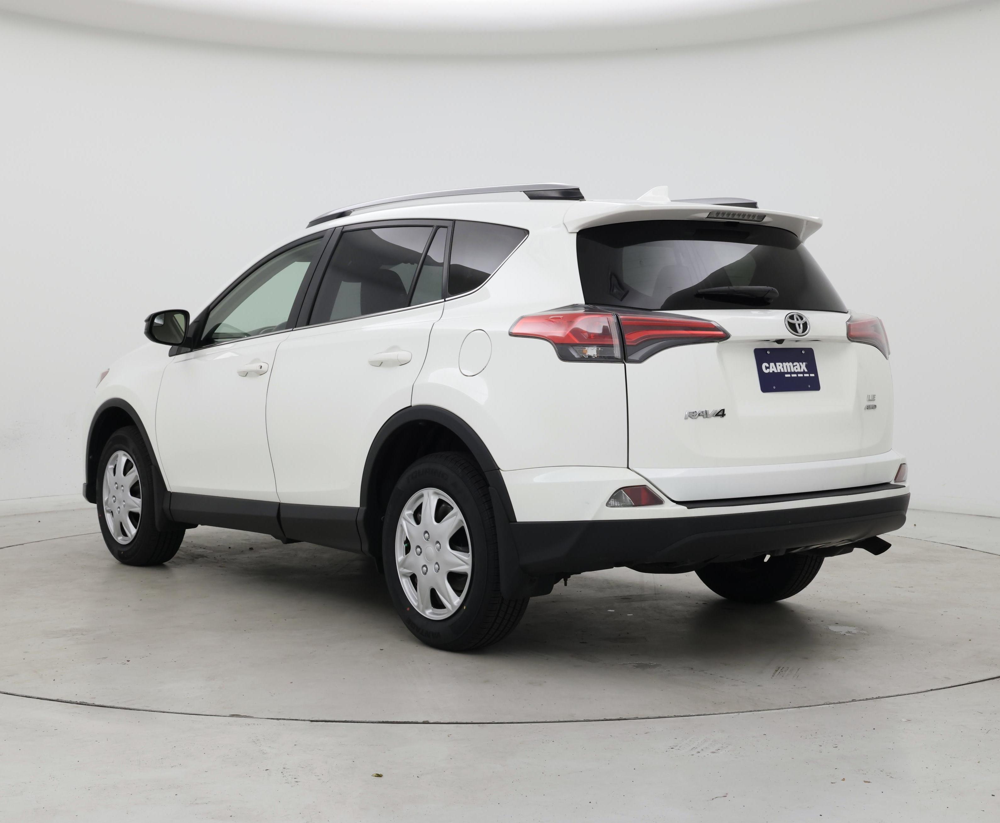 Thumbnail: 2017 Toyota RAV4 - 2